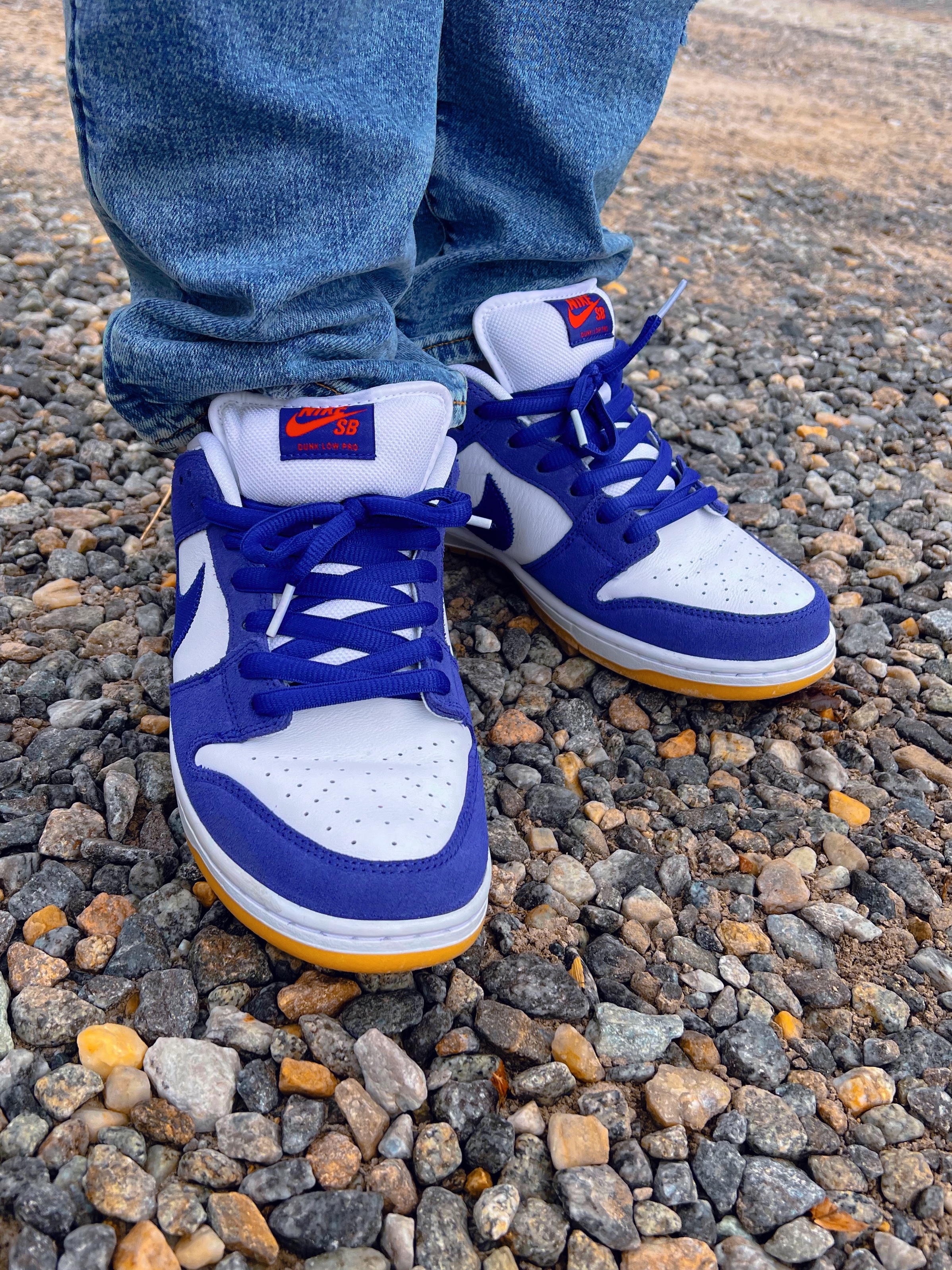 Nike SB Dunk Low Pro Premium Deep Royal Blue 착용 스타일 - 1