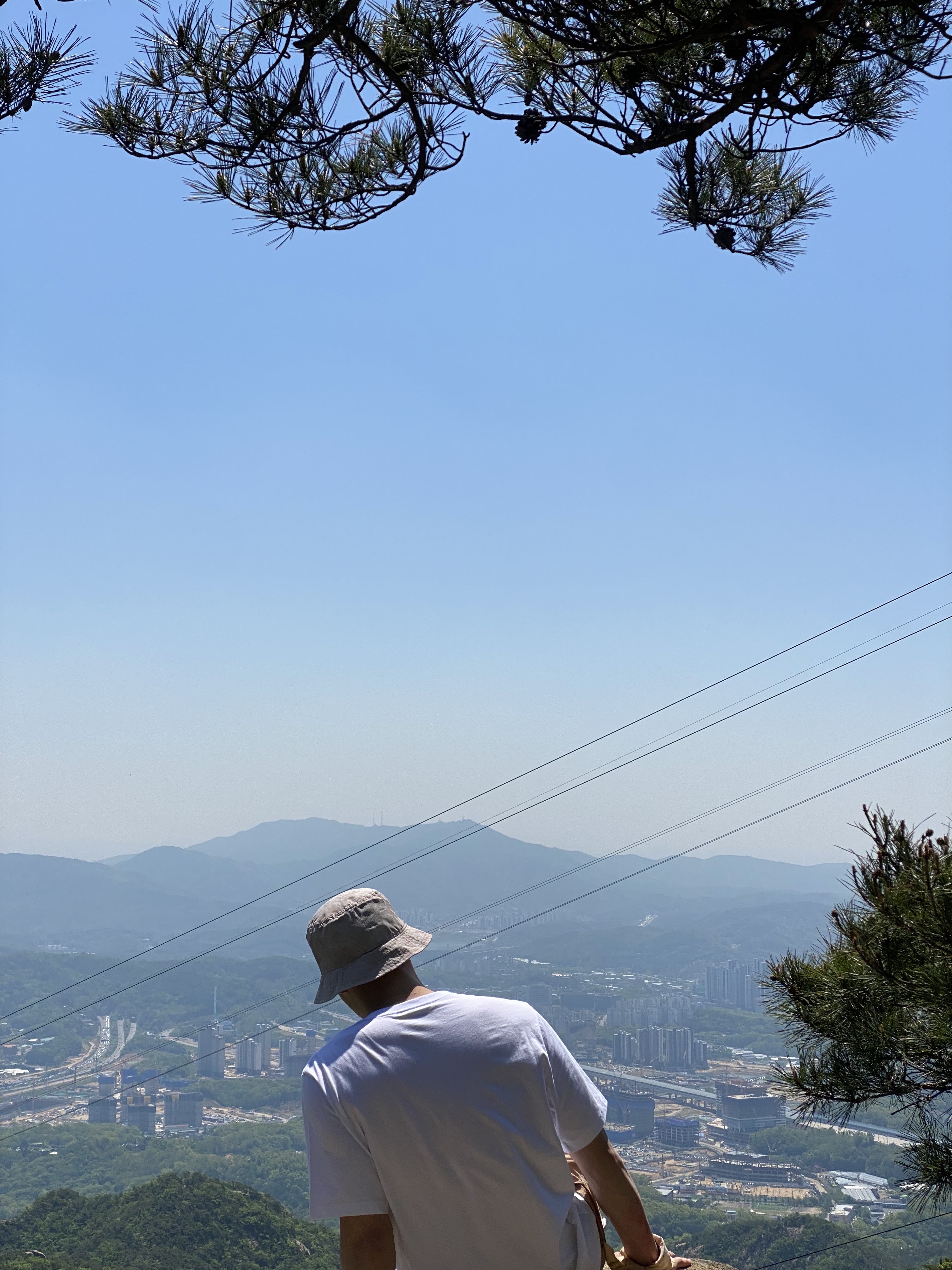 Nike NRG Bucket Hat Malt 착용 스타일 - 1