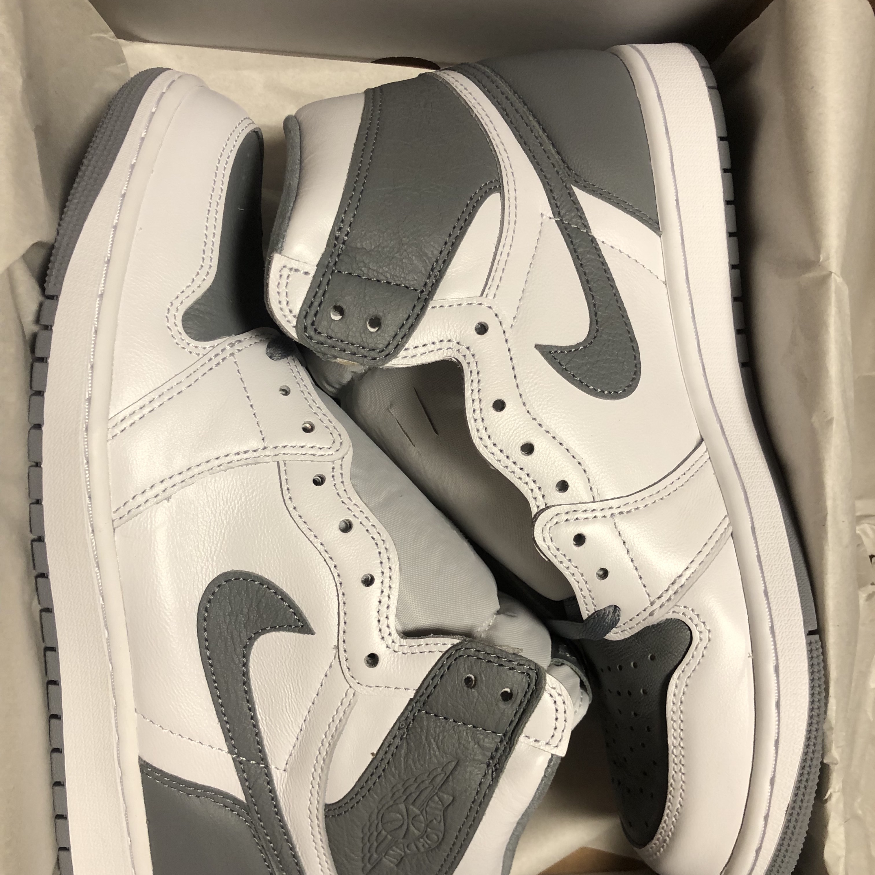 Jordan 1 Retro High OG Stealth 착용 스타일