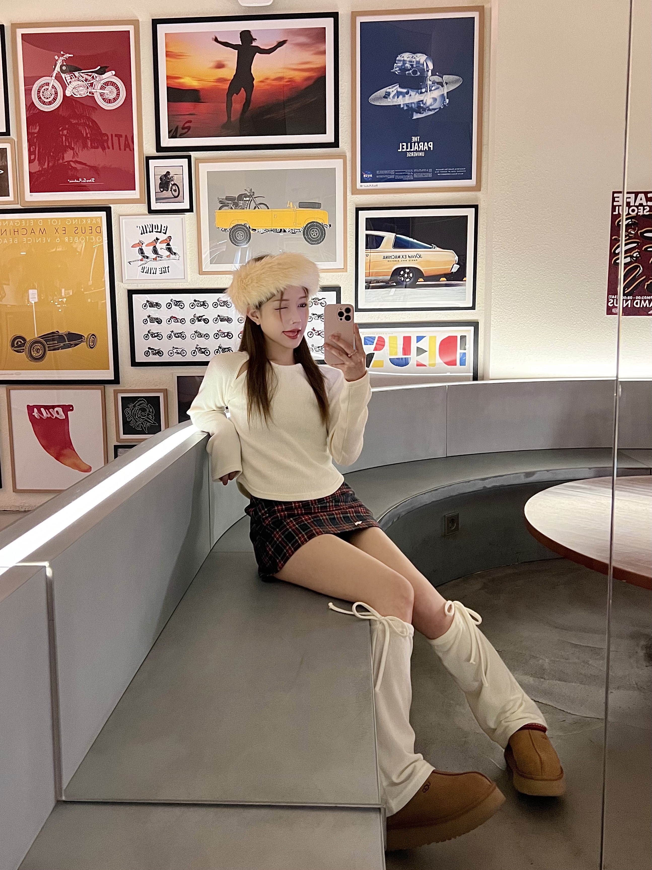(W) UGG Tazz Slipper Chestnut 착용 스타일 - 2