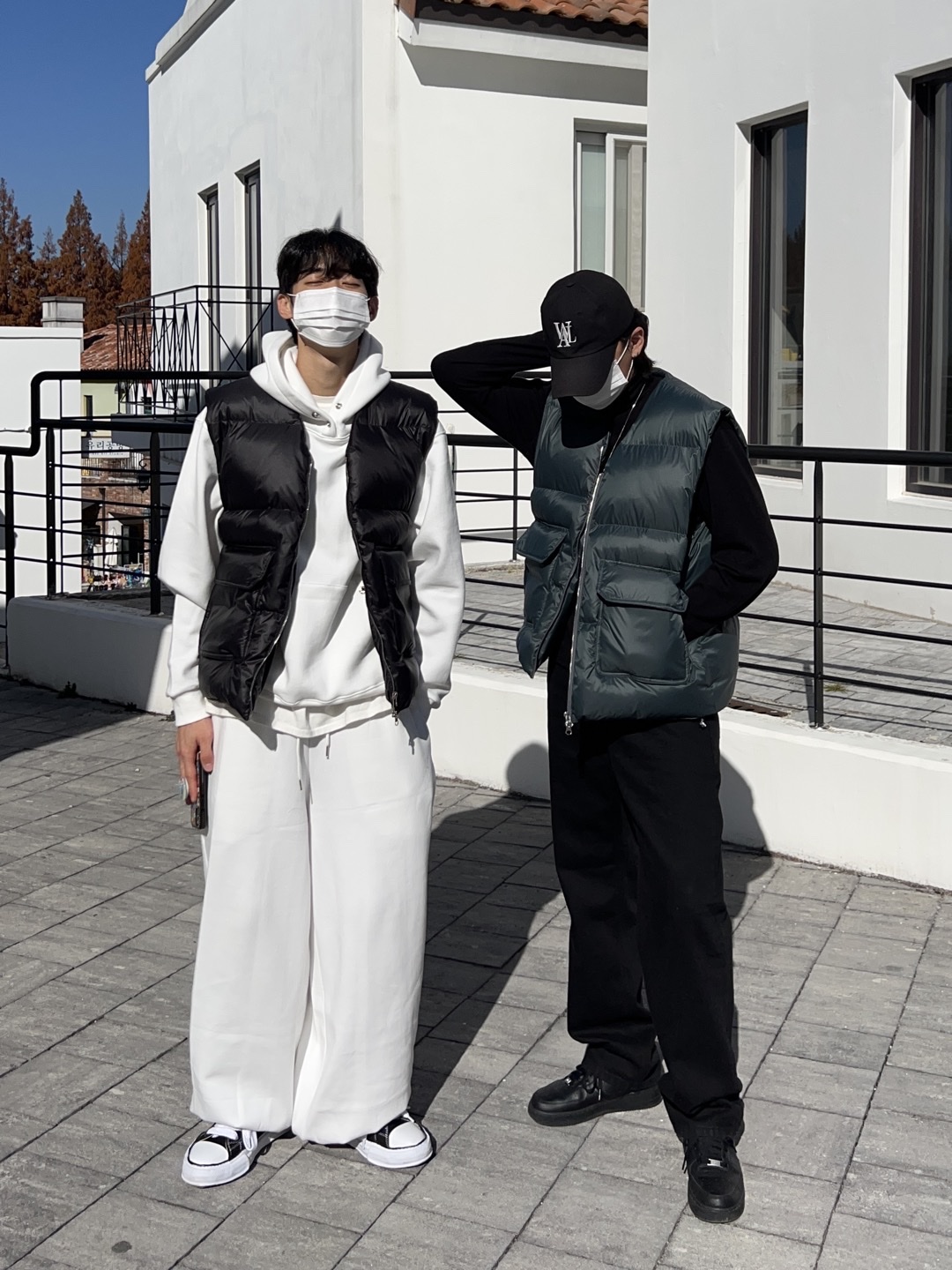 Maison Mihara Yasuhiro Peterson OG Sole Canvas Low Sneakers Black, Nike Air Force 1 '07 Low Triple Black 착용 스타일 - 3