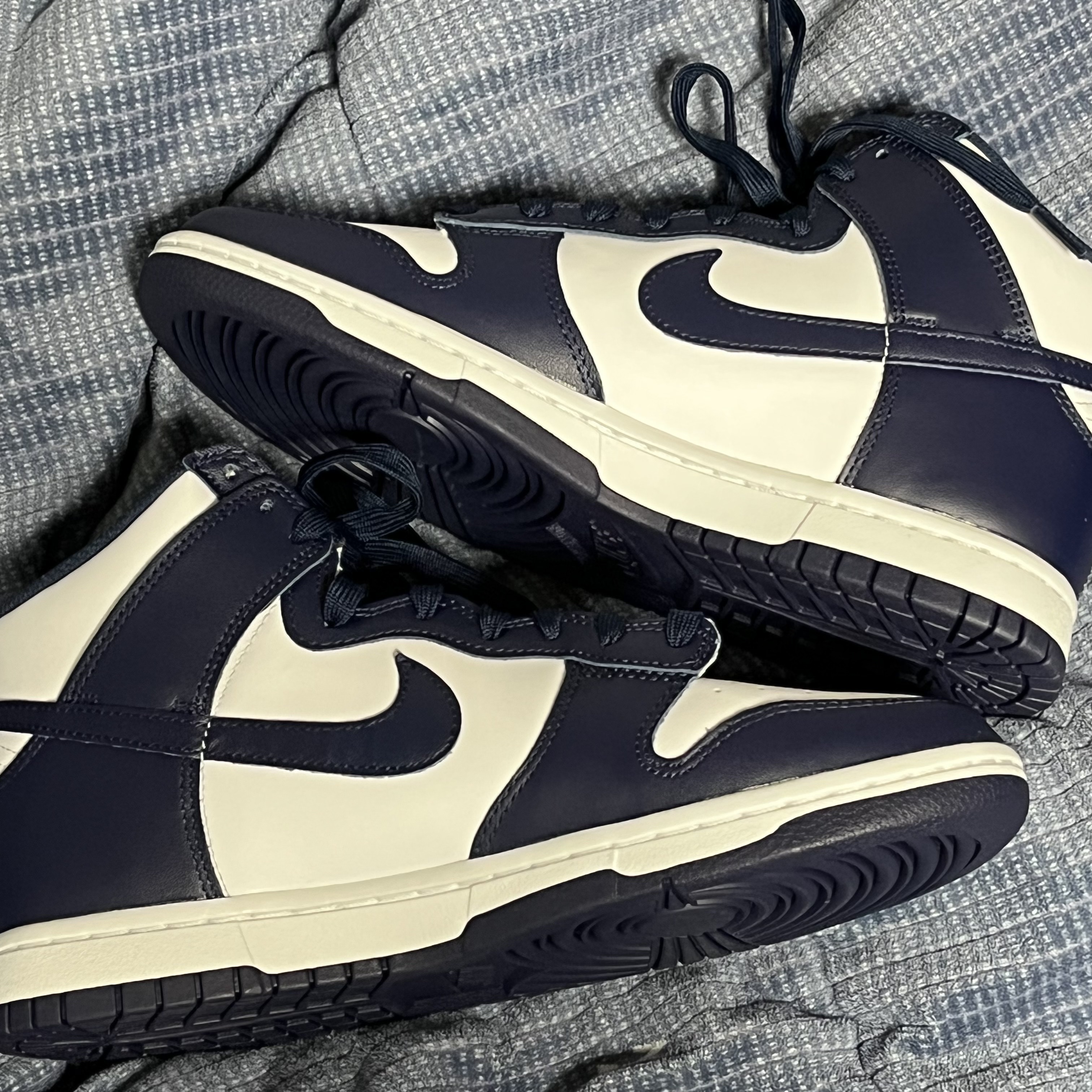Nike Dunk High Retro Championship Navy 착용 스타일 - 3