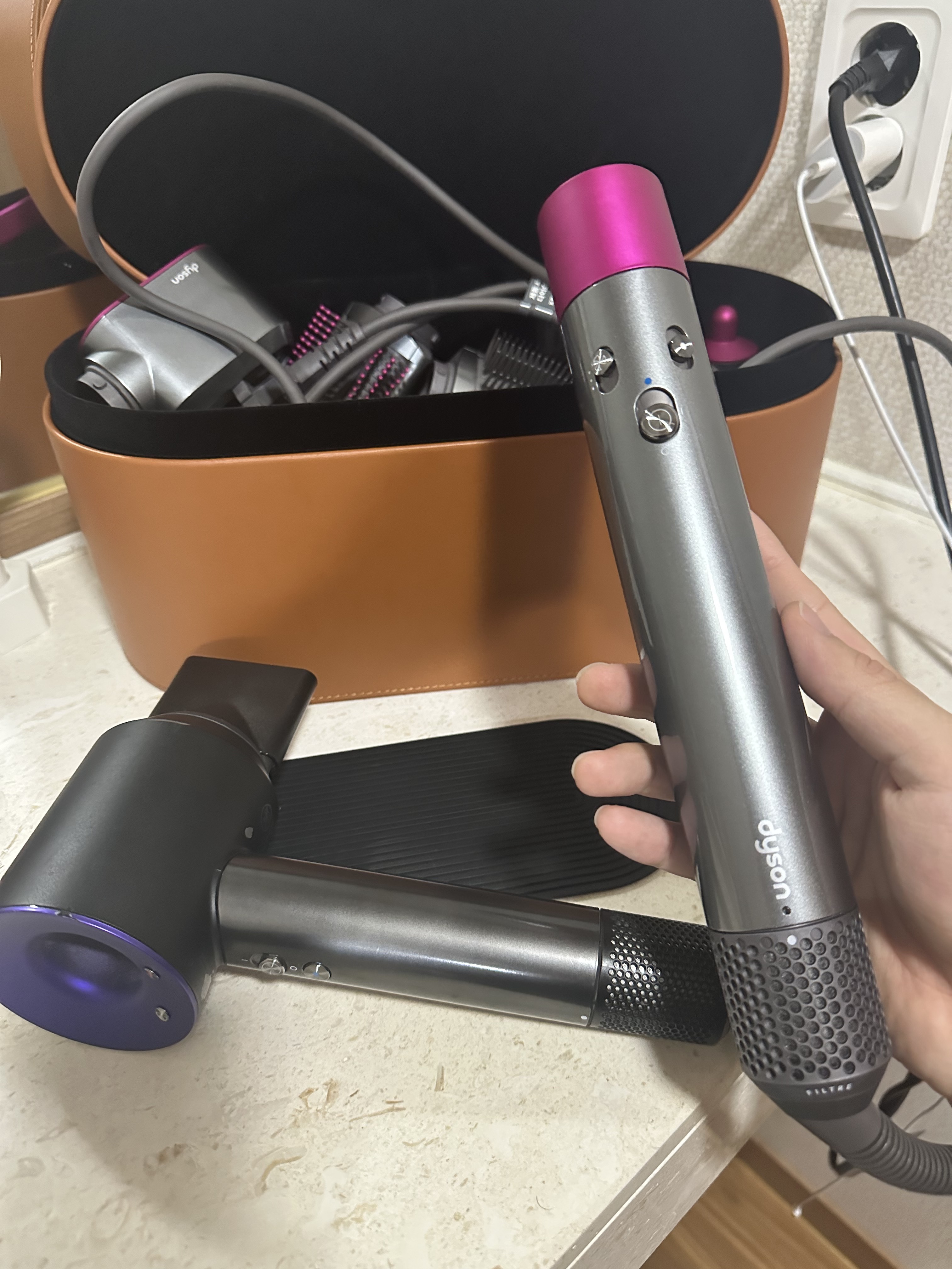 Dyson Airwrap Styler Complete Long Nickel Fuchsia (Korean Ver.) 착용 스타일