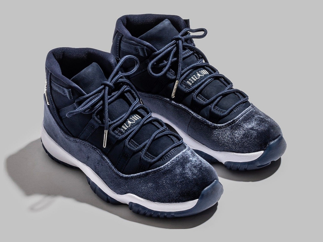 (W) Jordan 11 Retro Midnight Navy 착용 스타일