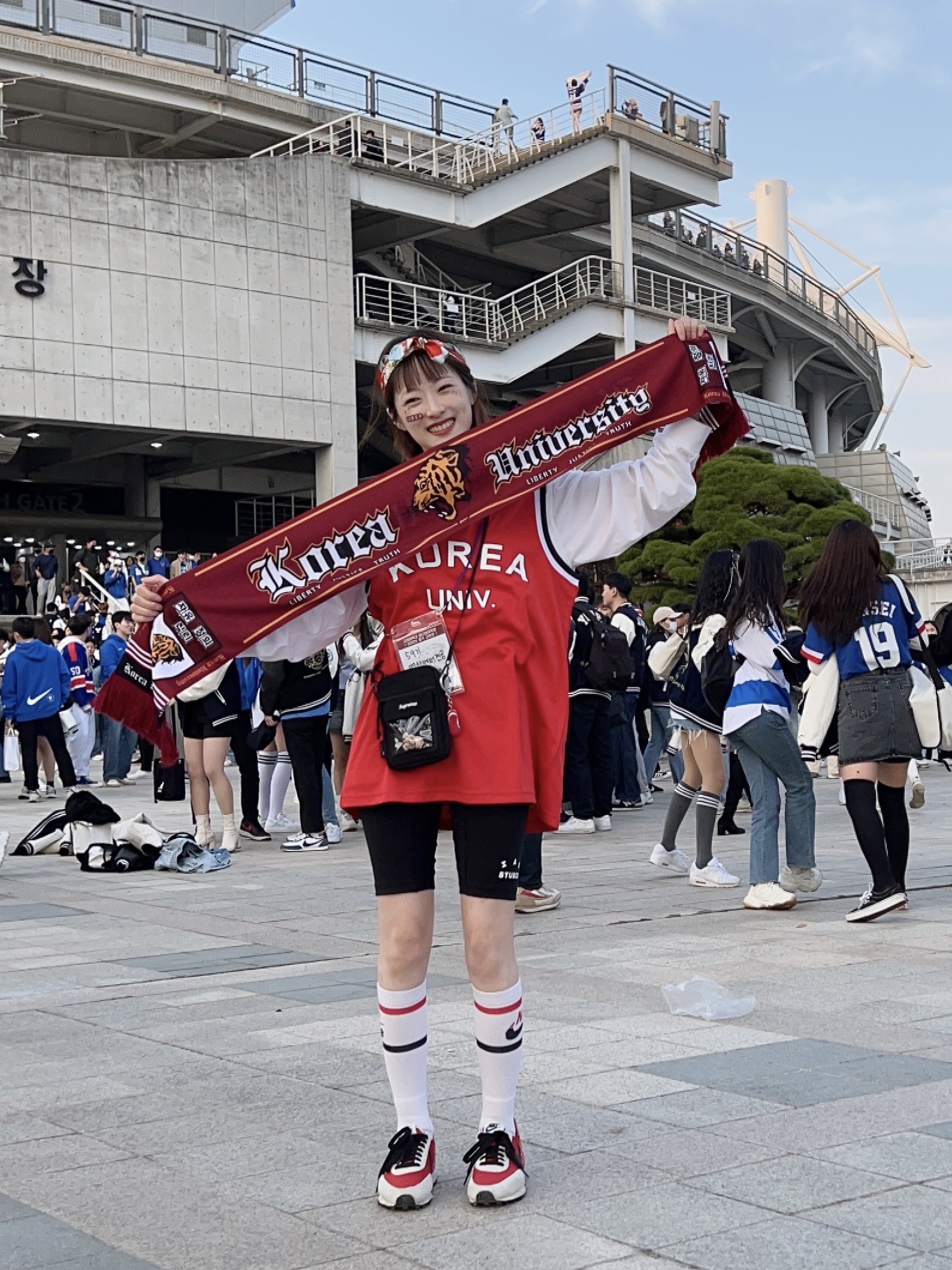 (W) Nike x Undercover Daybreak University Red, (W) IAB Studio Leggings Shorts Black 착용 스타일 - 1