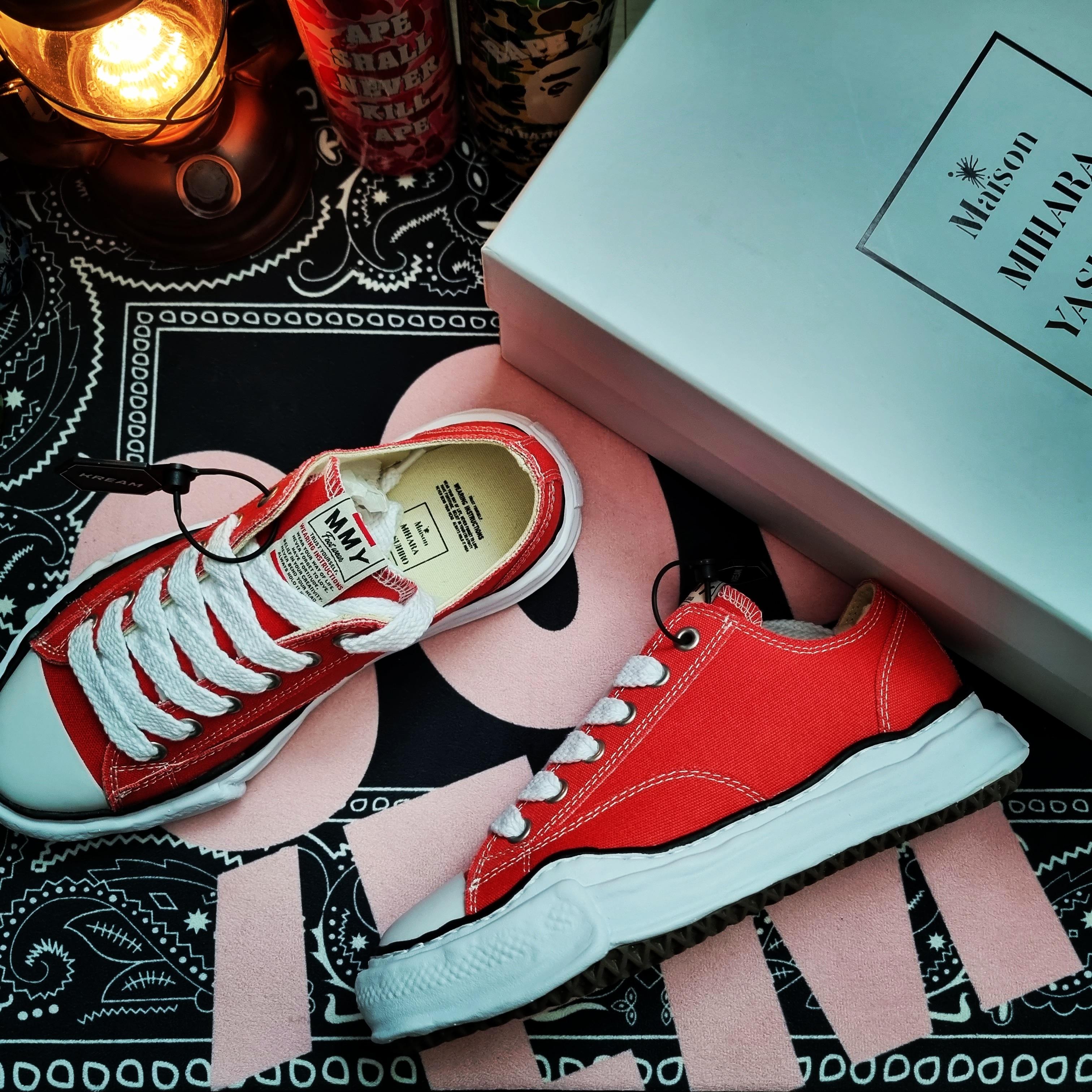 Maison Mihara Yasuhiro Peterson OG Sole Canvas Low Sneakers Orange 착용 스타일