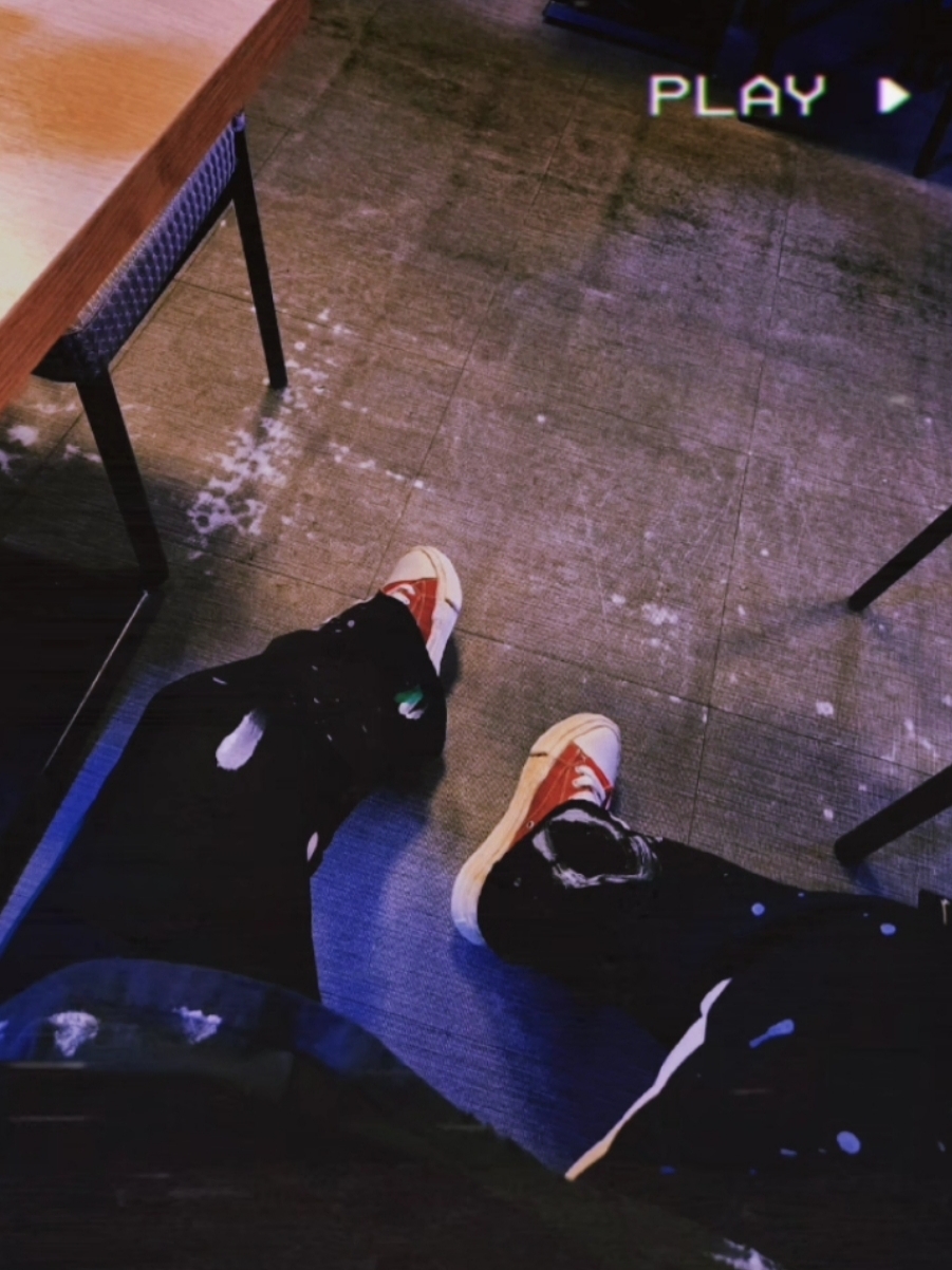 Maison Mihara Yasuhiro Peterson OG Sole OD Canvas Low-top Sneakers Red, Gallery Dept. GD Logo Flare Sweatpants Washed Black 착용 스타일