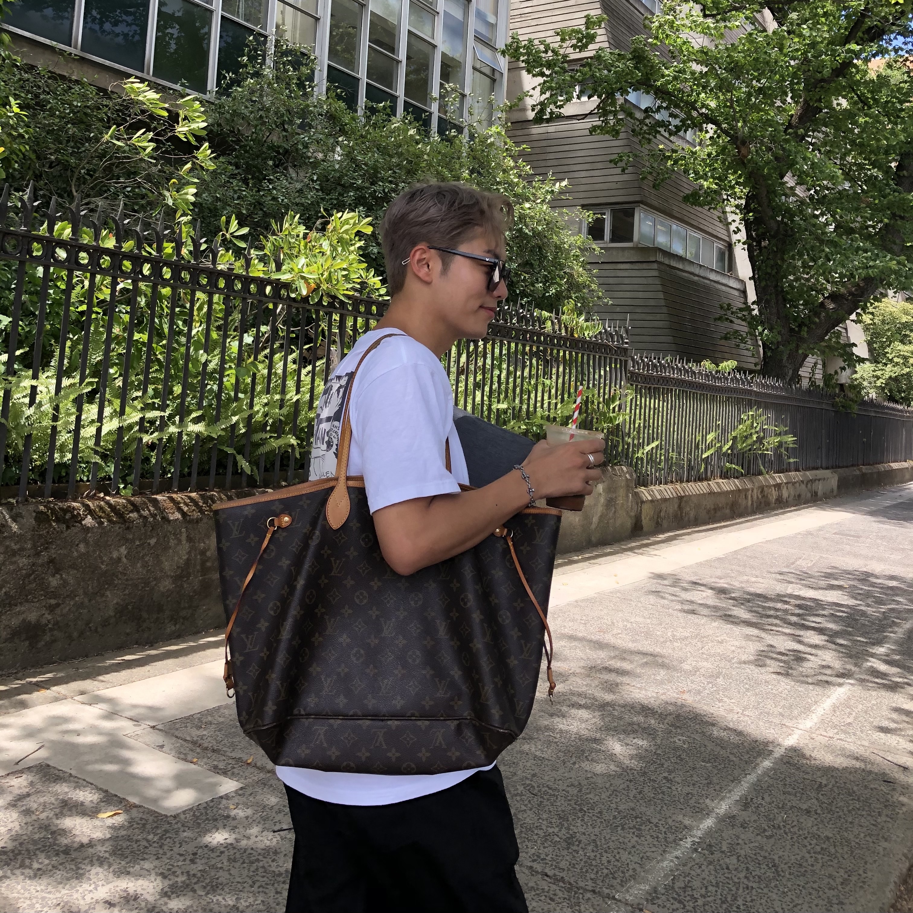 Louis Vuitton Neverfull PM Monogram, Louis Vuitton Neverfull MM Monogram 착용 스타일