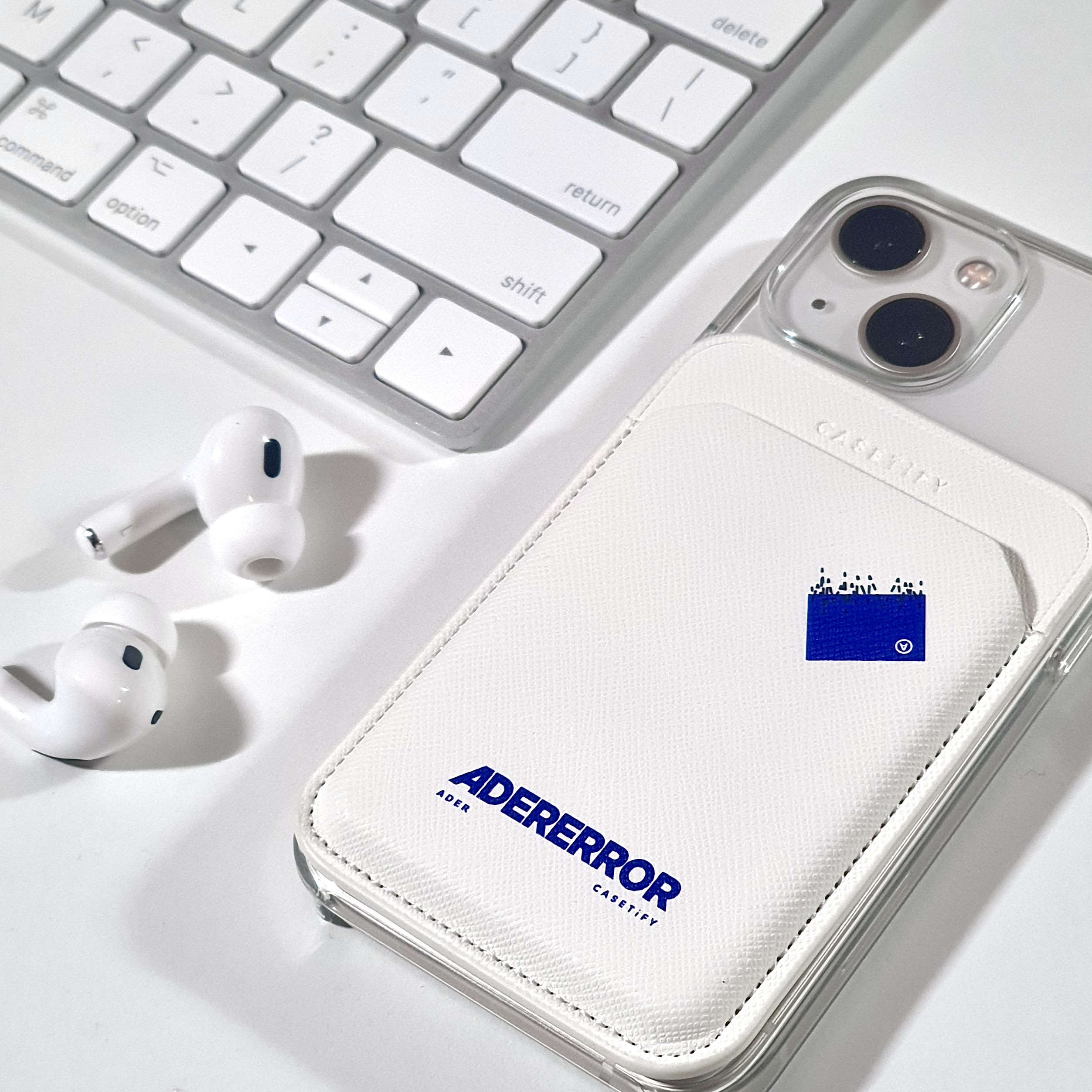 Apple AirPods Pro 2nd Gen (Korean Ver.), Casetify x Ader Error Magsafe Wallet White 착용 스타일