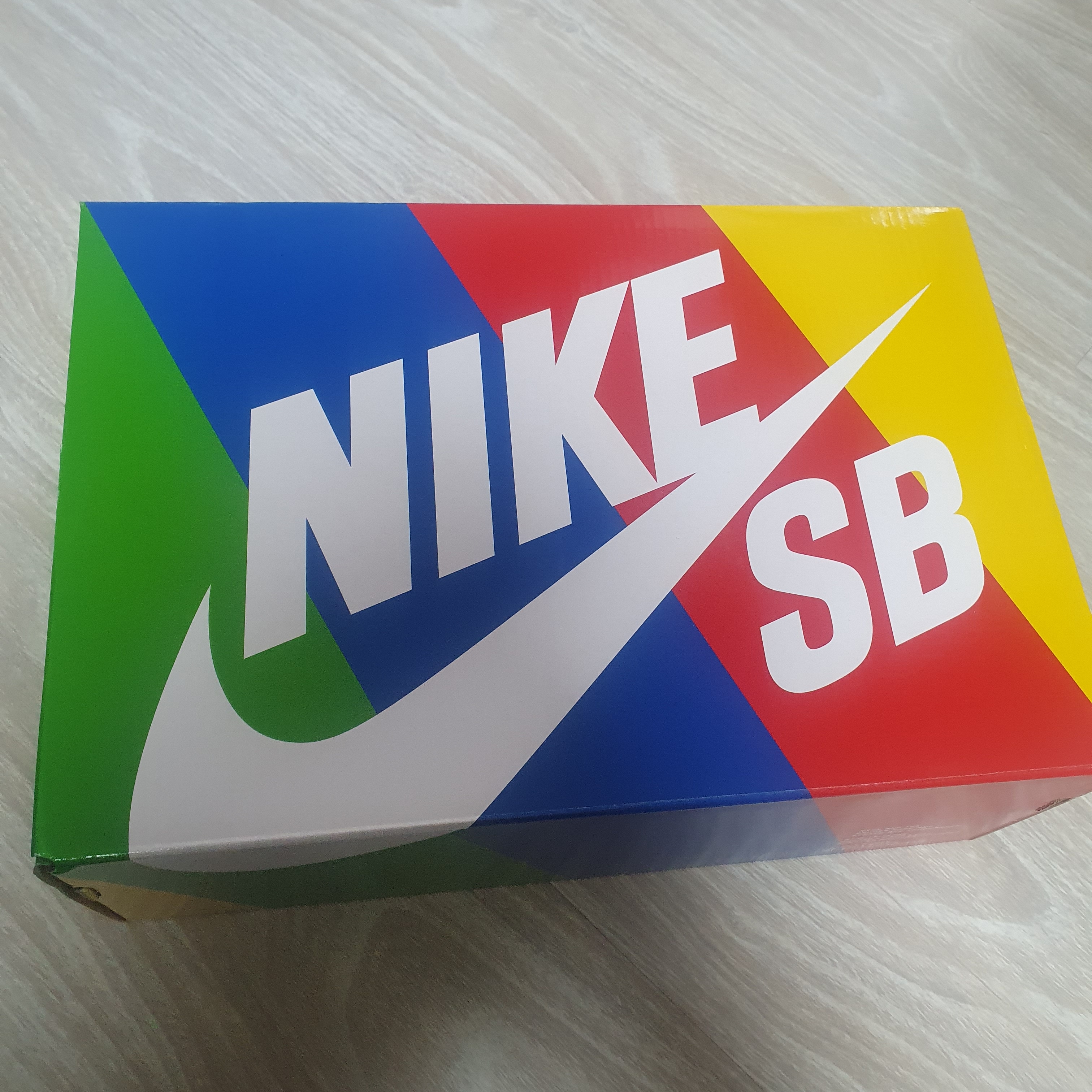 Nike x HUF SB Dunk Low San Francisco 착용 스타일 - 1