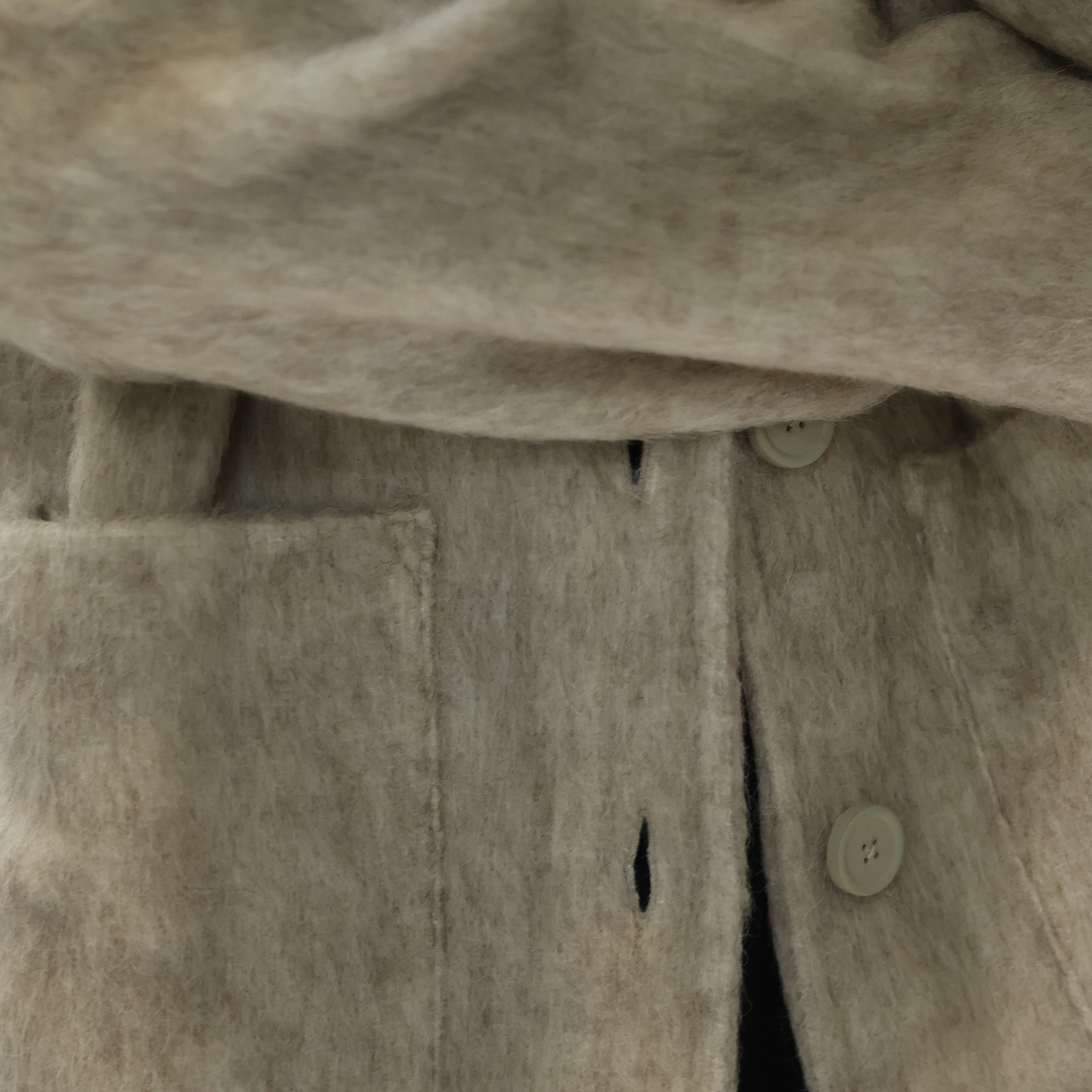 Our Legacy Cardigan Mohair Antique White 착용 스타일 - 1