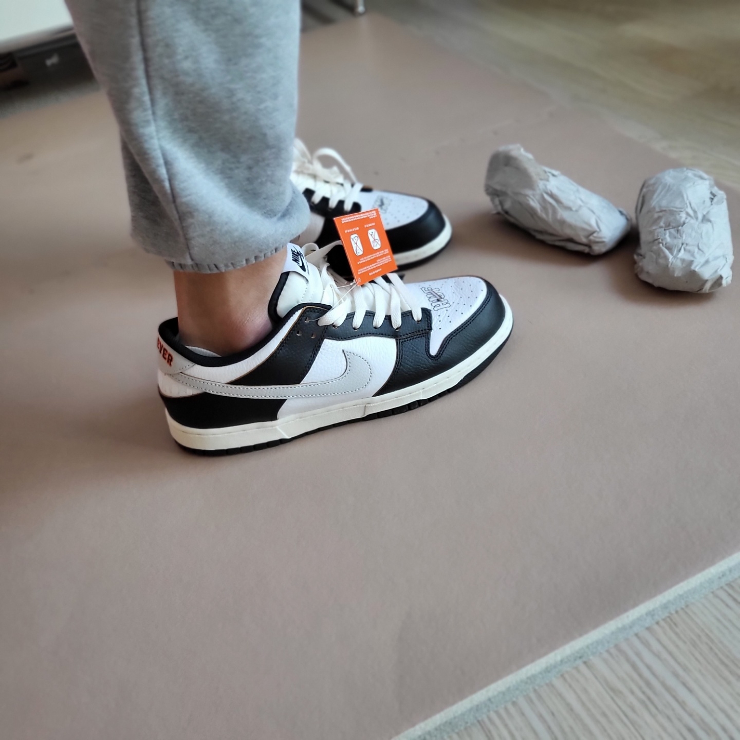 Nike x HUF SB Dunk Low San Francisco 착용 스타일 - 1