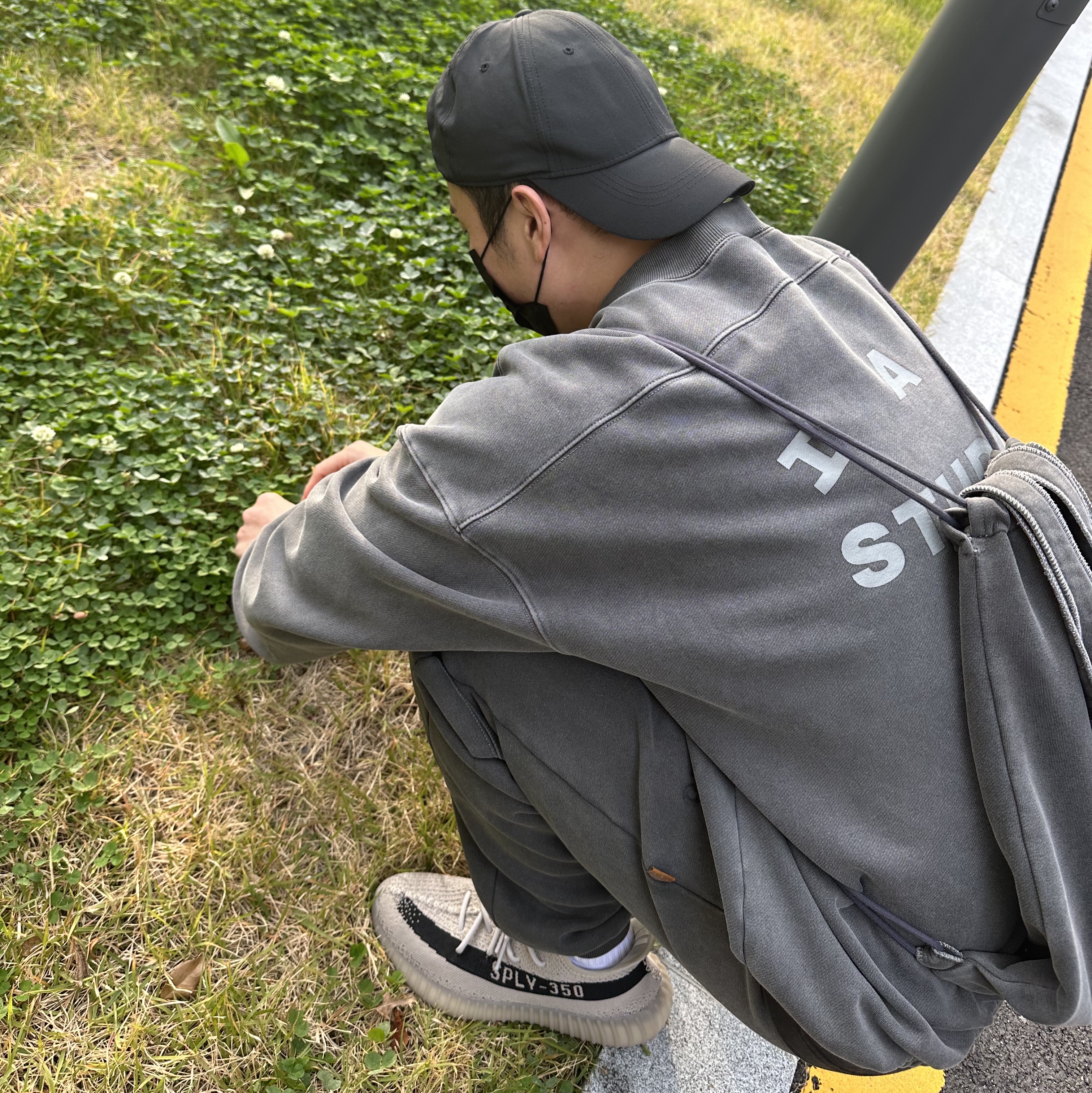 IAB Studio Pigment Sack Black, IAB Studio Blocked Pigment Sweatpants Black 착용 스타일