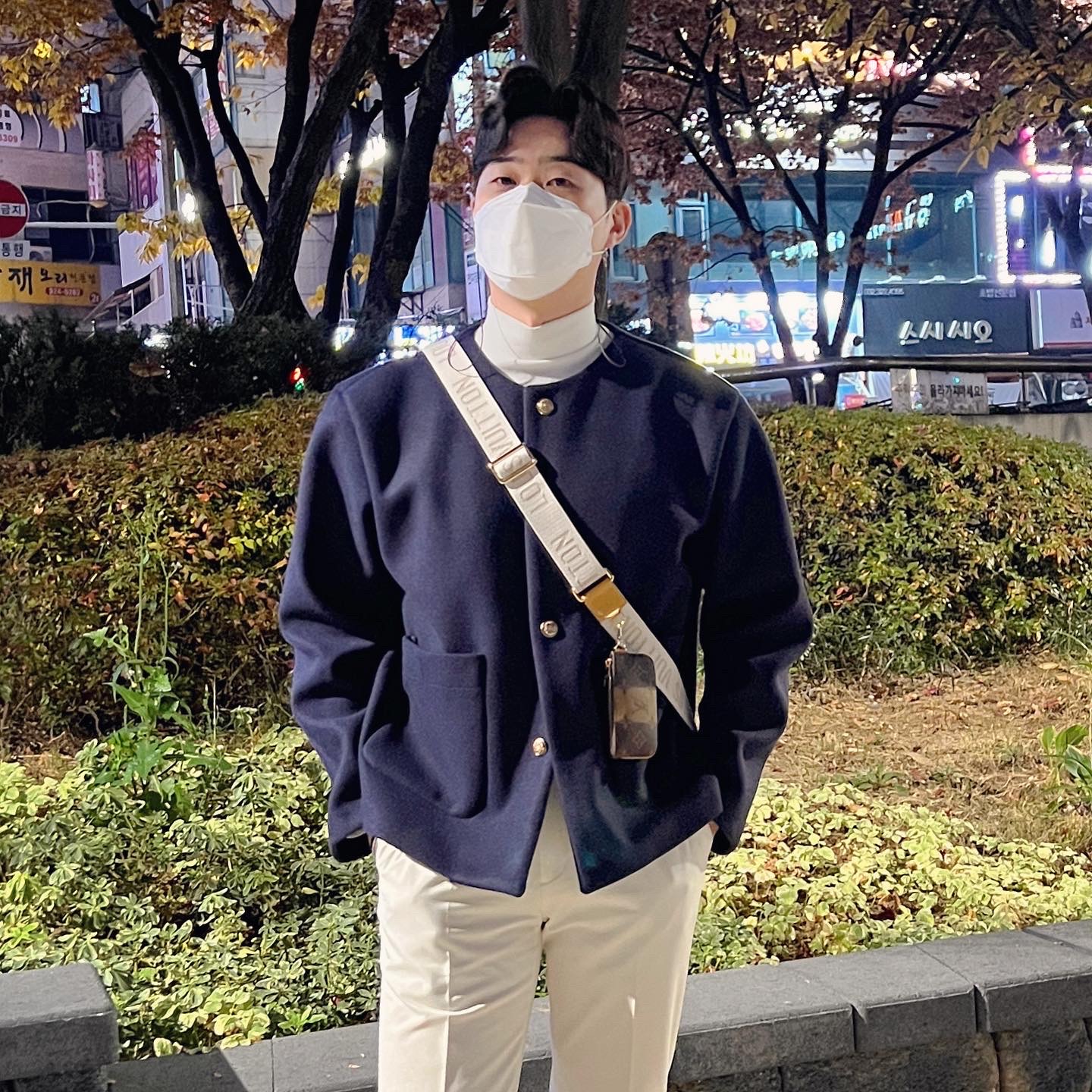 Louis Vuitton x Nigo Trio Messenger Marron, Nike x Sacai x Undercover LDWaffle Night Maroon Team Royal 착용 스타일 - 2