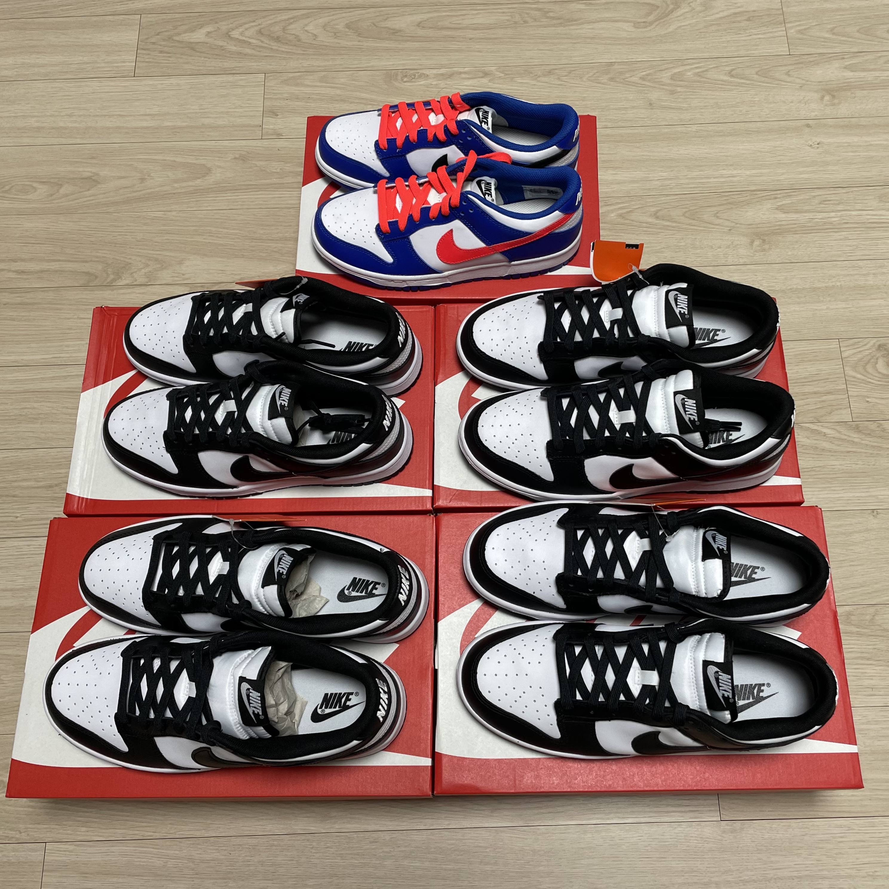 Nike Dunk Low Retro Black, (GS) Nike Dunk Low Bright Crimson Game Royal 착용 스타일