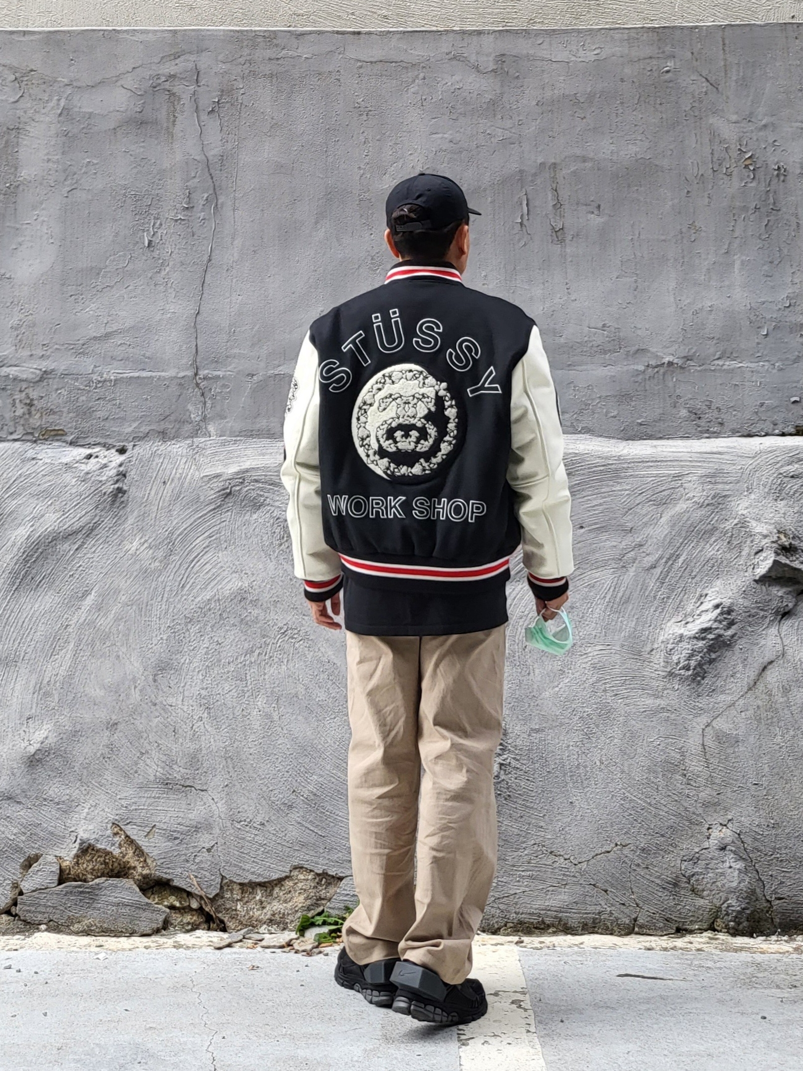 Stussy Chenille S Low Pro Cap Black, Stussy x Our Legacy x Denim Tears TTL Varsity Jacket Black 착용 스타일 - 3