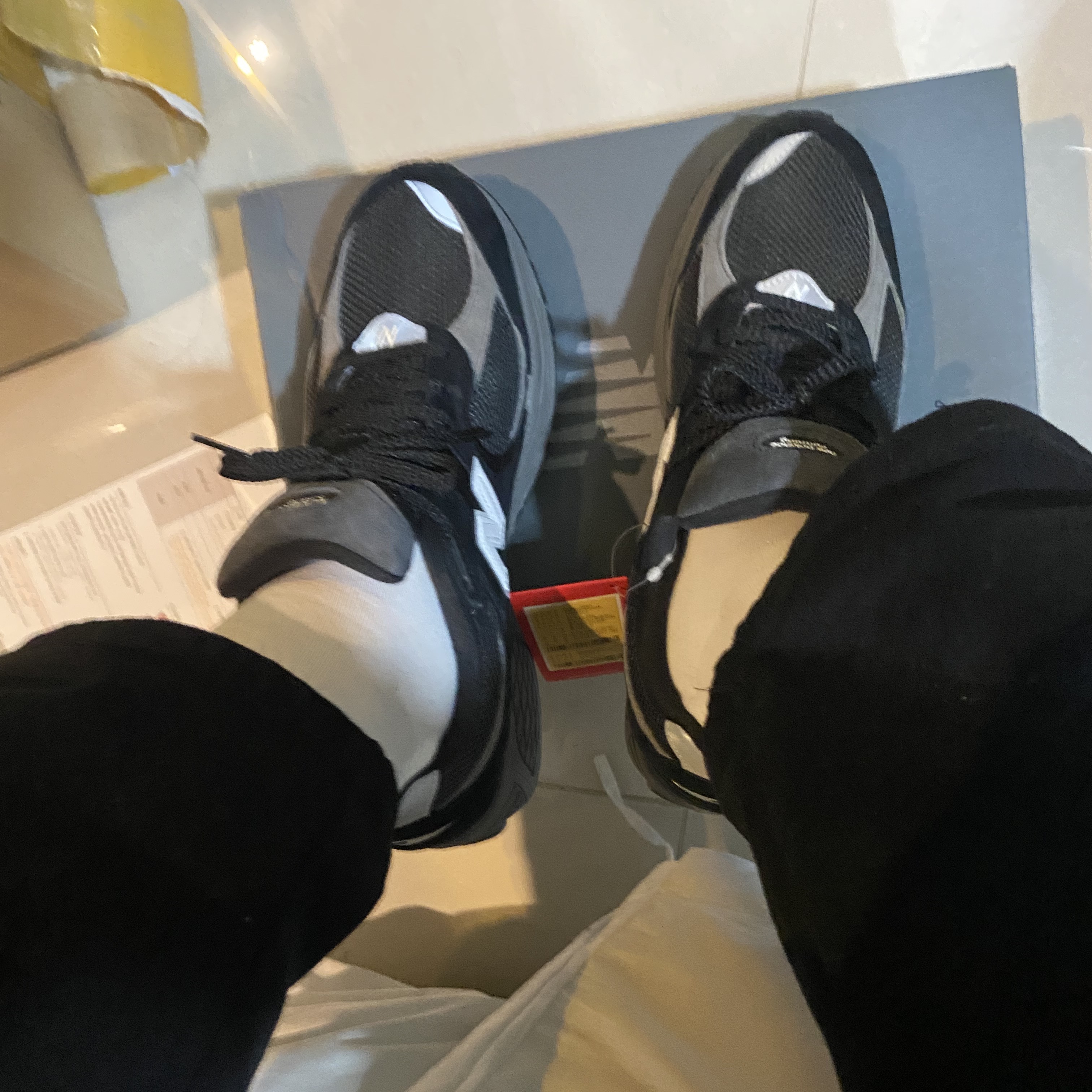 New Balance 2002R Black Dark Grey - JD Sports Exclusive 착용 스타일