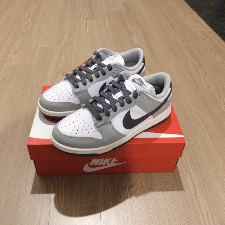 (W) Nike Dunk Low Light Smoke Grey 착용 스타일 - 2