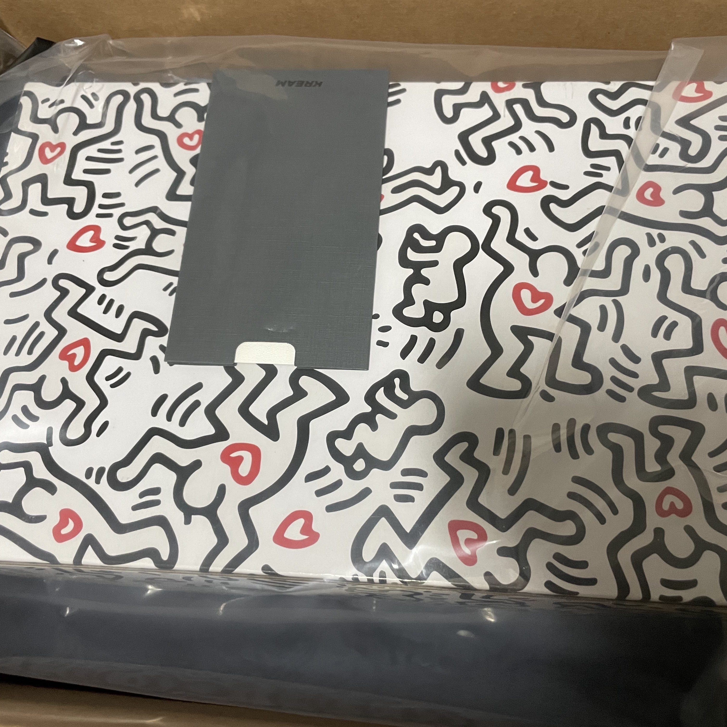 Bearbrick Keith Haring #8 100% & 400% Set 착용 스타일 - 2
