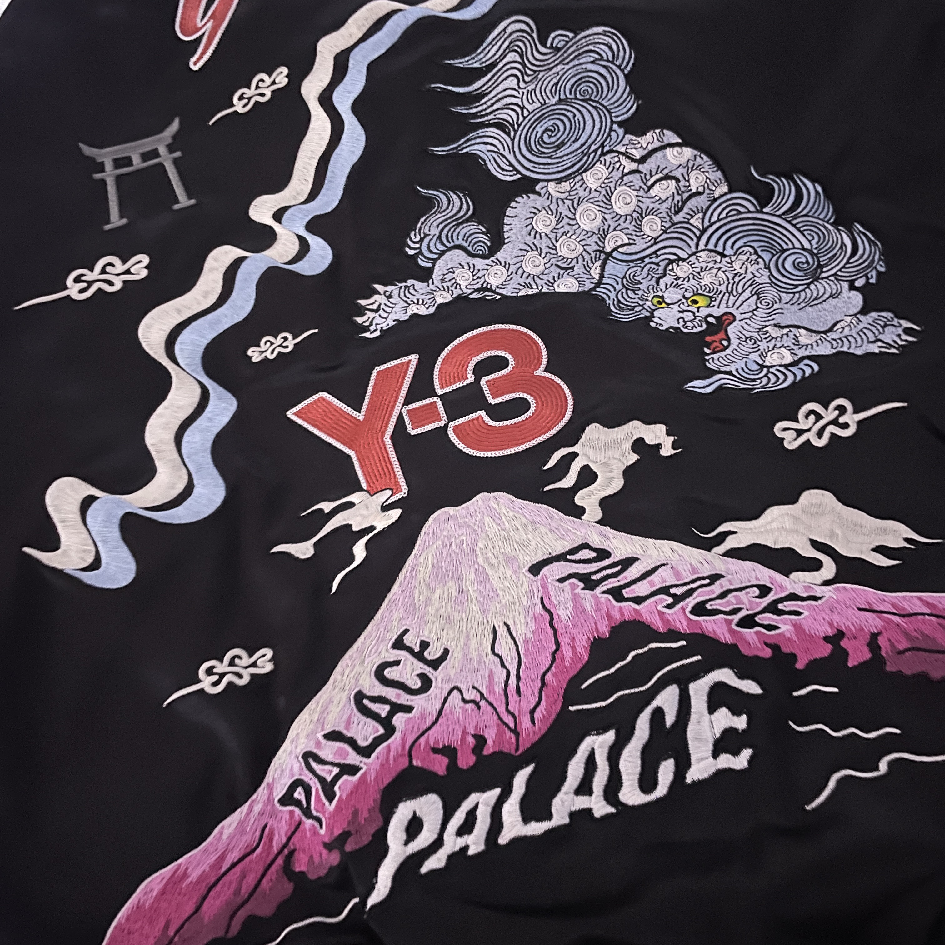 Palace x Y-3 Reversible Souvenir Jacket Navy Cream - 22FW 착용 스타일 - 1