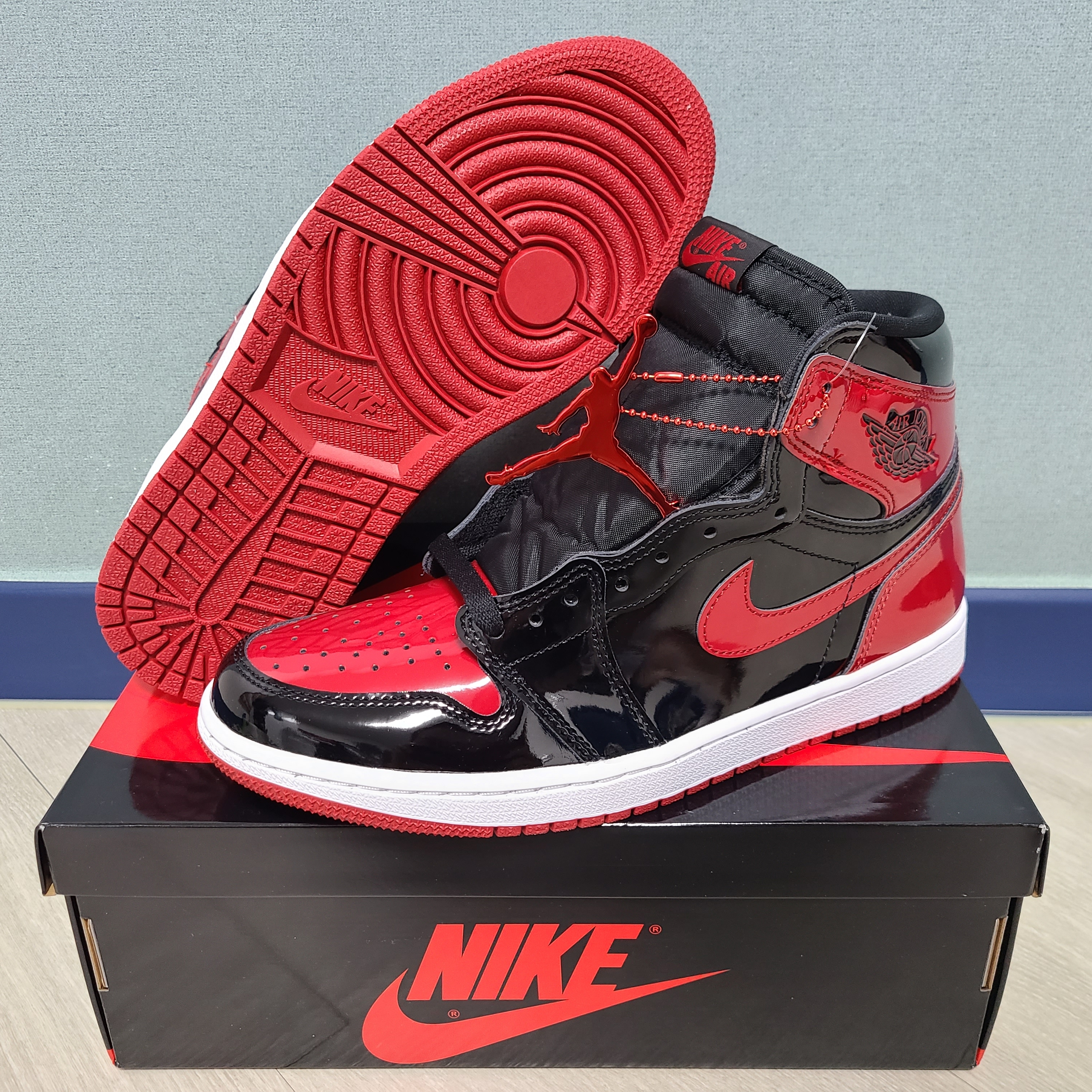 Jordan 1 Retro High OG Patent Bred 착용 스타일