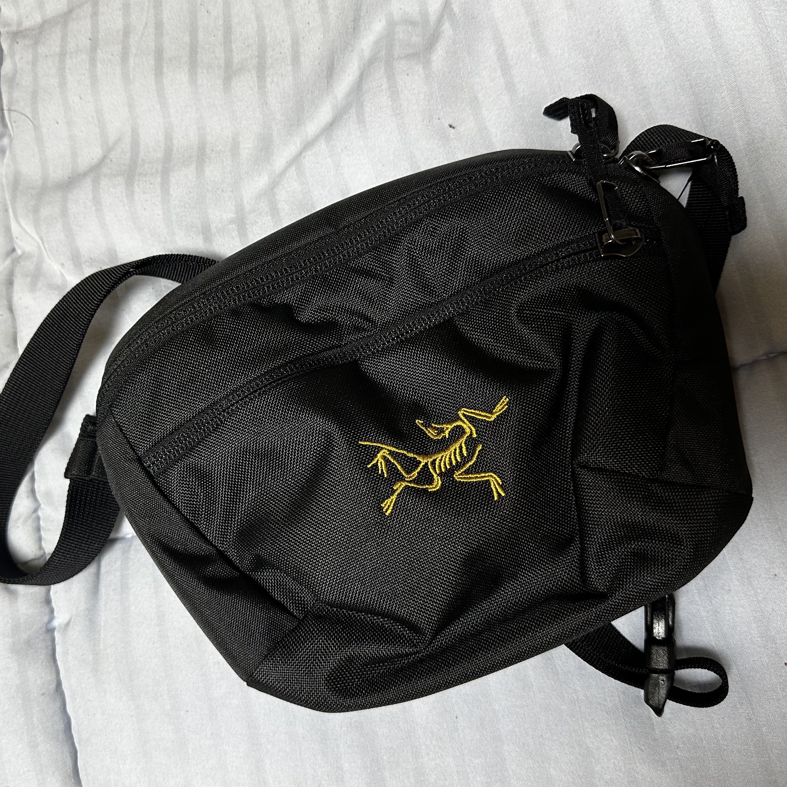Arc'teryx Mantis 1 Waistpack Black 착용 스타일