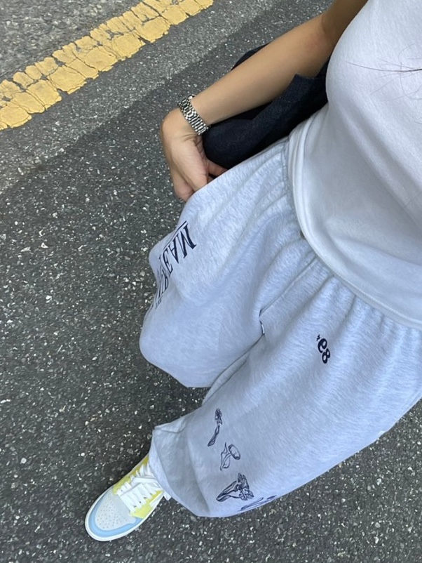 (W) Jordan 1 Mid To My First Coach 착용 스타일 - 1