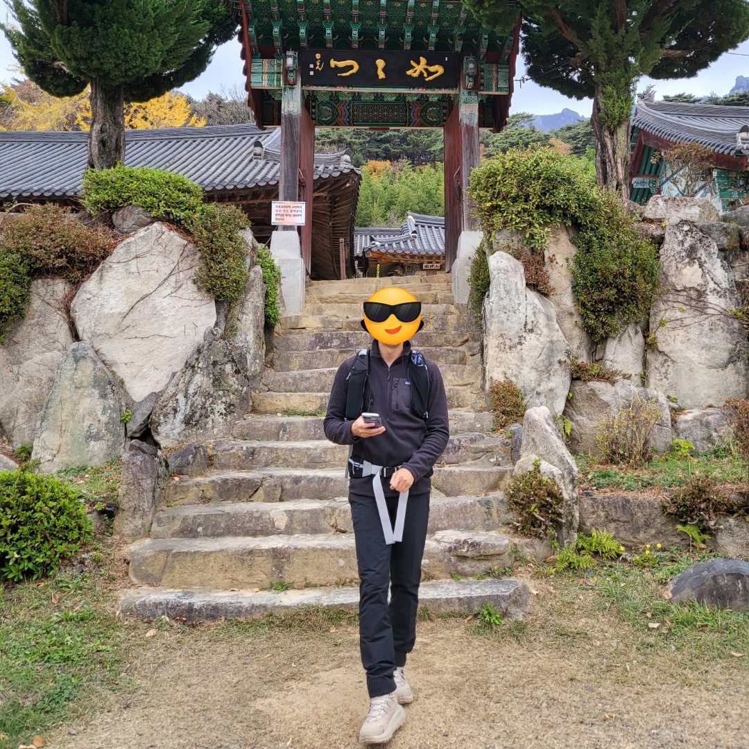 Arc'teryx Atom LT Hoody Black, Arc'teryx Beta LT Jacket Lucent 착용 스타일