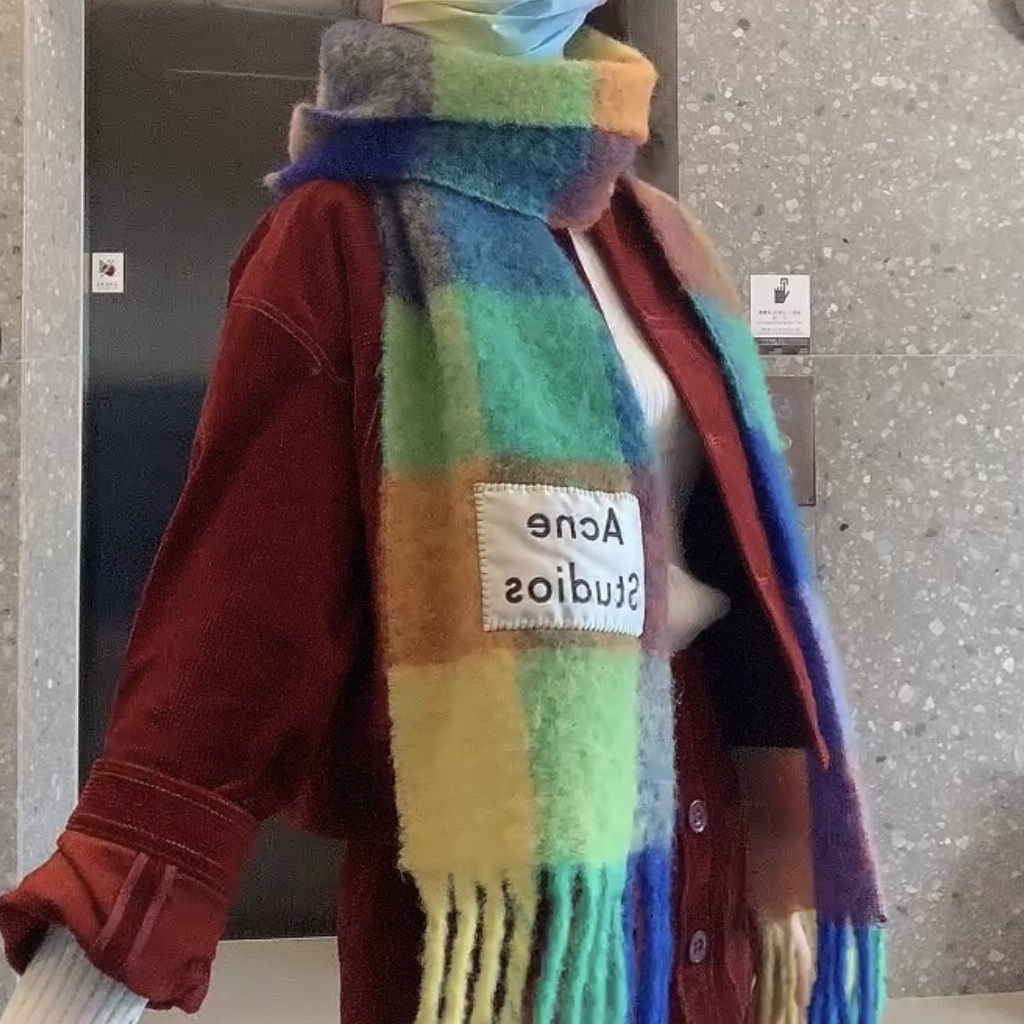 Acne Studios Multi Check Muffler Blue Orange Green 착용 스타일 - 1