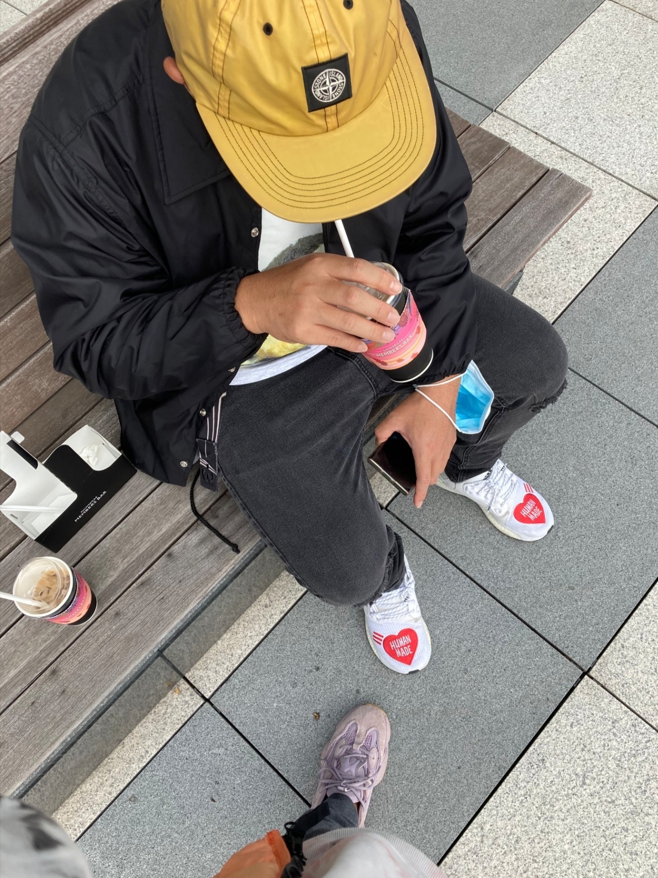 Adidas x Human Made x Pharrell Williams Solar Hu White Red, Adidas Yeezy 500 Soft Vision 착용 스타일