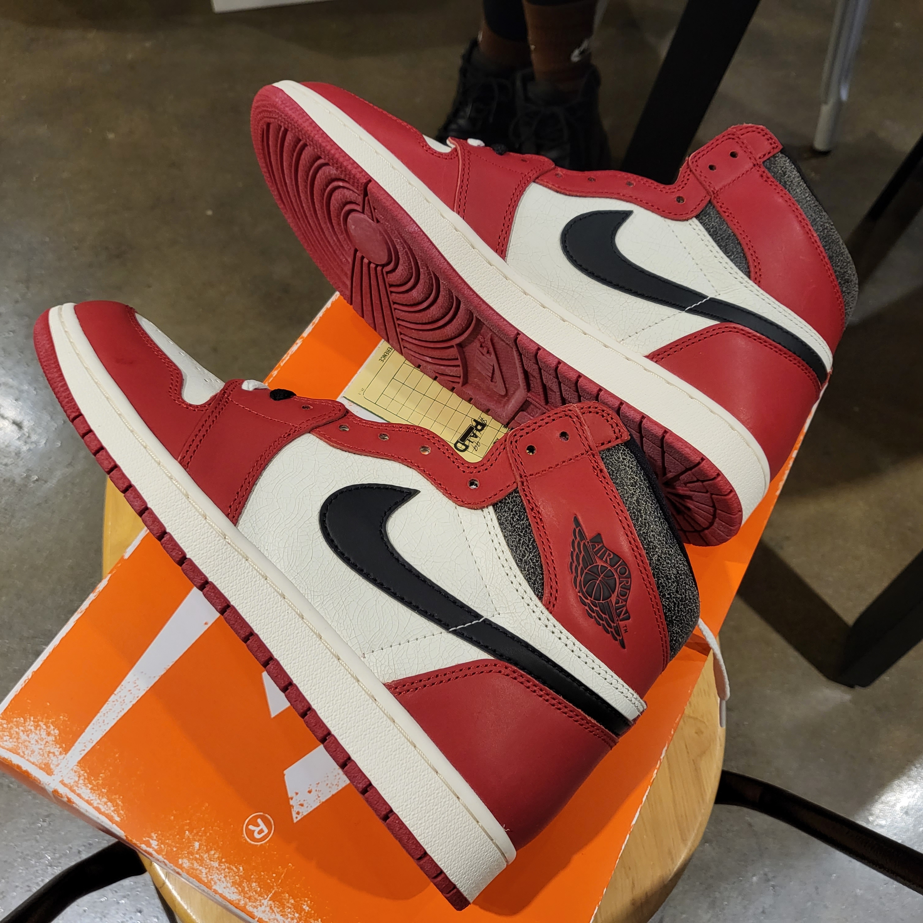 Jordan 1 Retro High OG Chicago 2022 착용 스타일 - 4