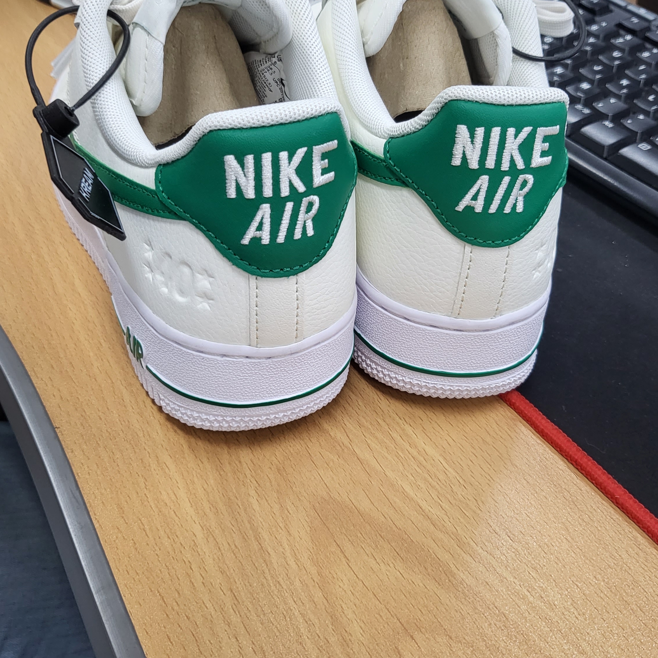 (W) Nike Air Force 1 '07 SE 40th Anniversary Join Forces Sail Malachite 착용 스타일 - 2