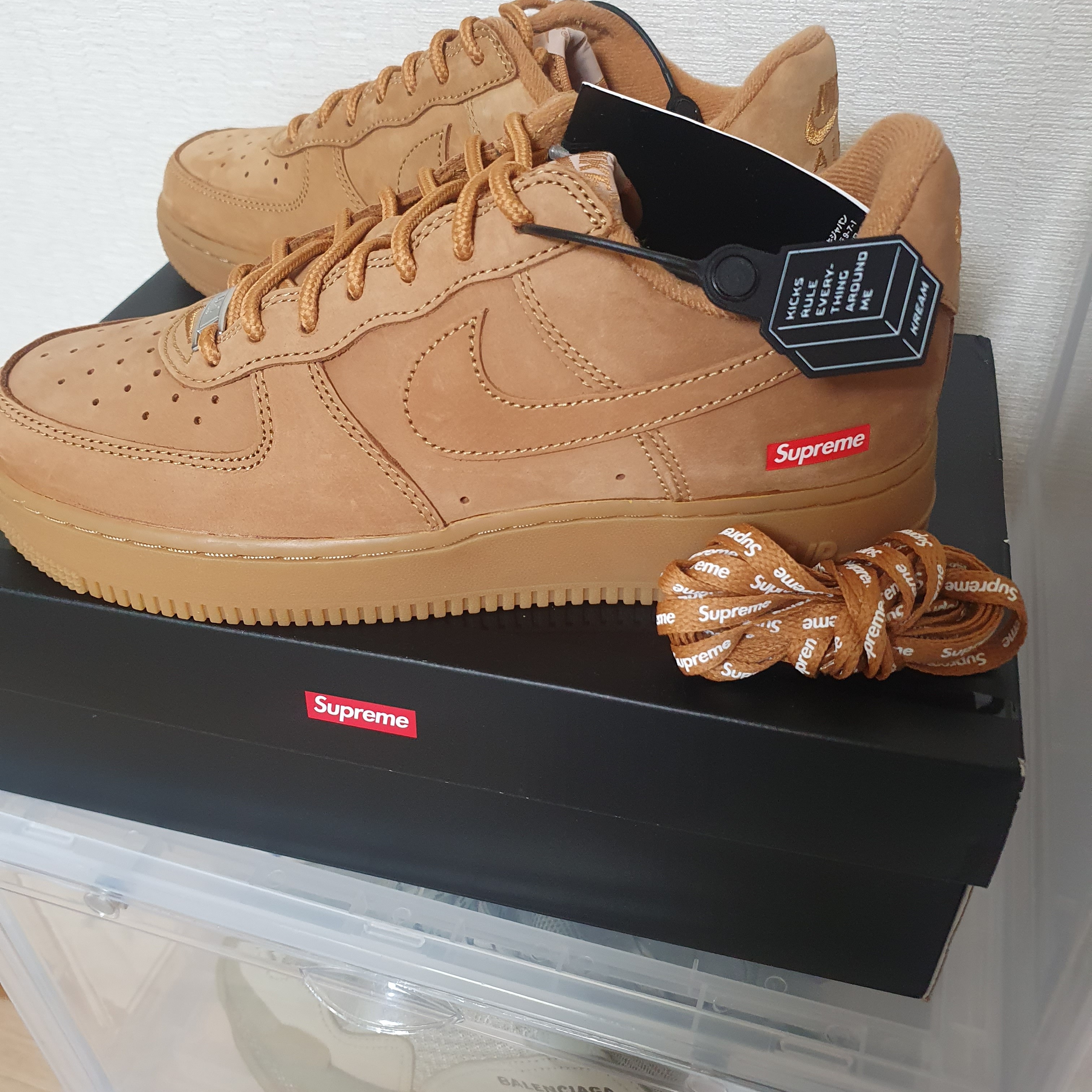 Nike x Supreme Air Force 1 Low Flax 착용 스타일 - 5