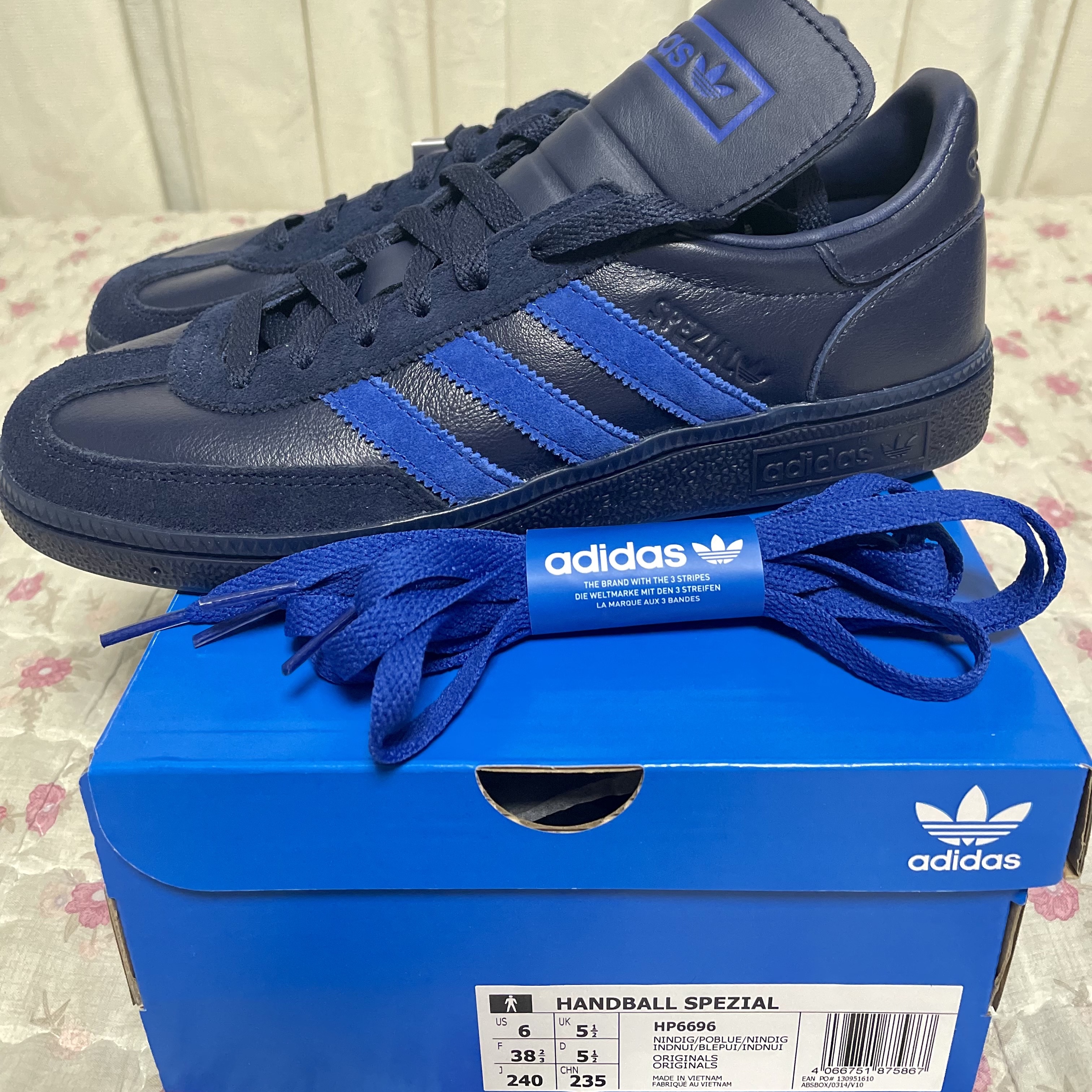 Adidas Spezial Handball Night Indigo Power Blue 착용 스타일 - 1