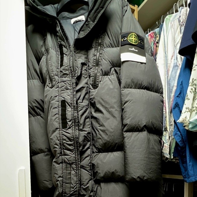 Stone Island 70123 Crinkle Reps Hooded Long Down Jacket Dark Grey - 21FW 착용 스타일