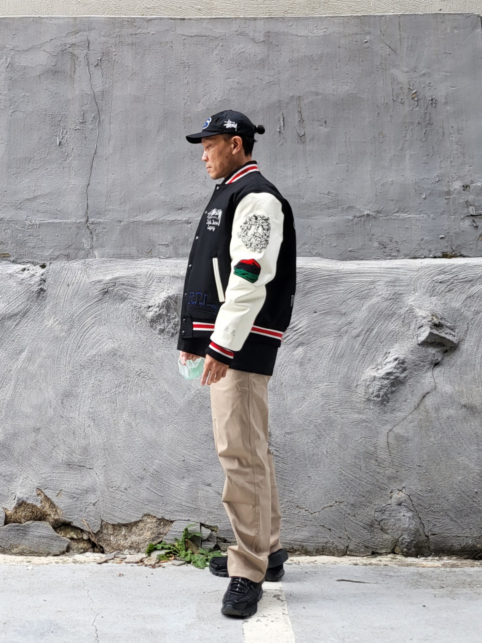 Stussy Chenille S Low Pro Cap Black, Stussy x Our Legacy x Denim Tears TTL Varsity Jacket Black 착용 스타일 - 1