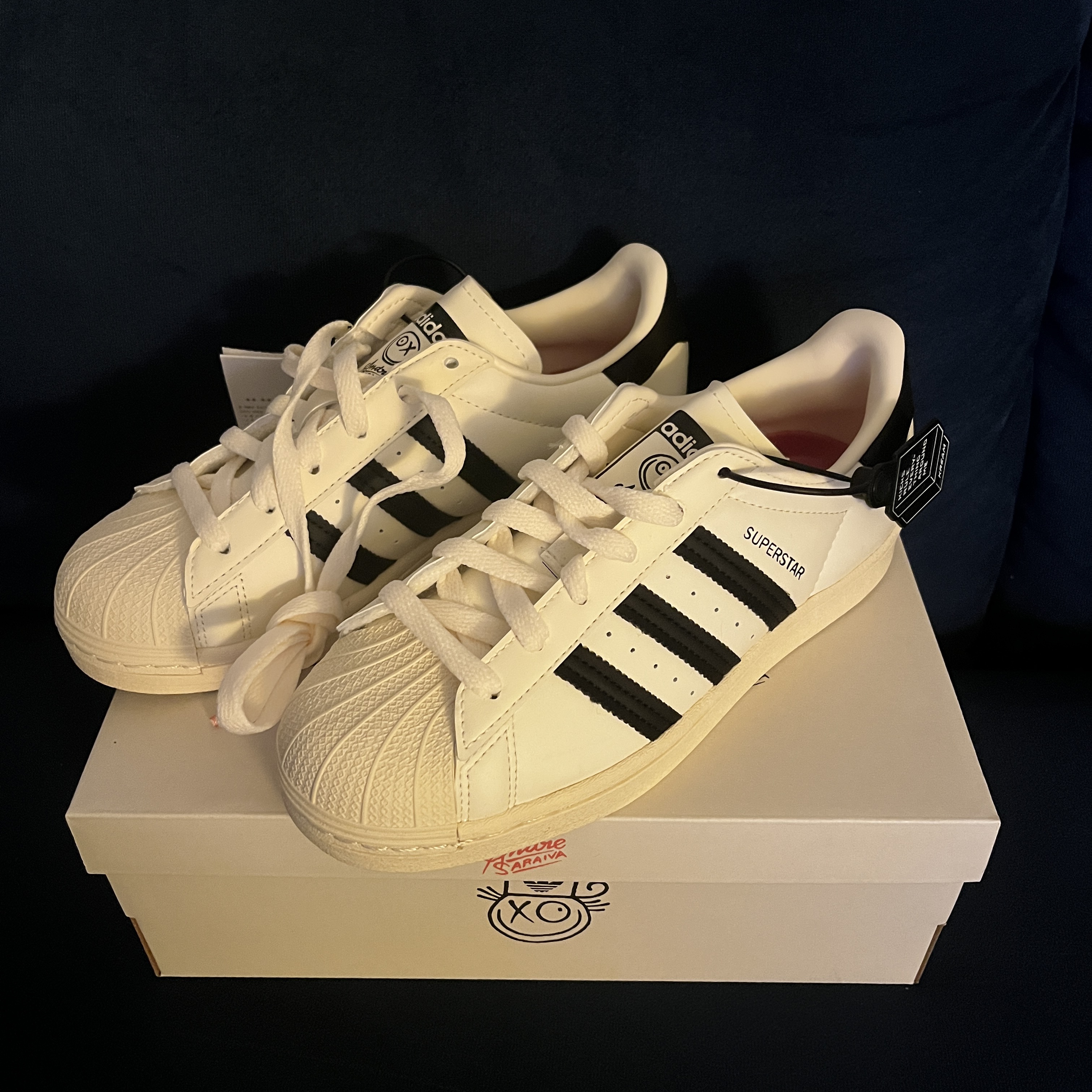 Adidas x Andre Saraiva Superstar Cream White Core Black 착용 스타일
