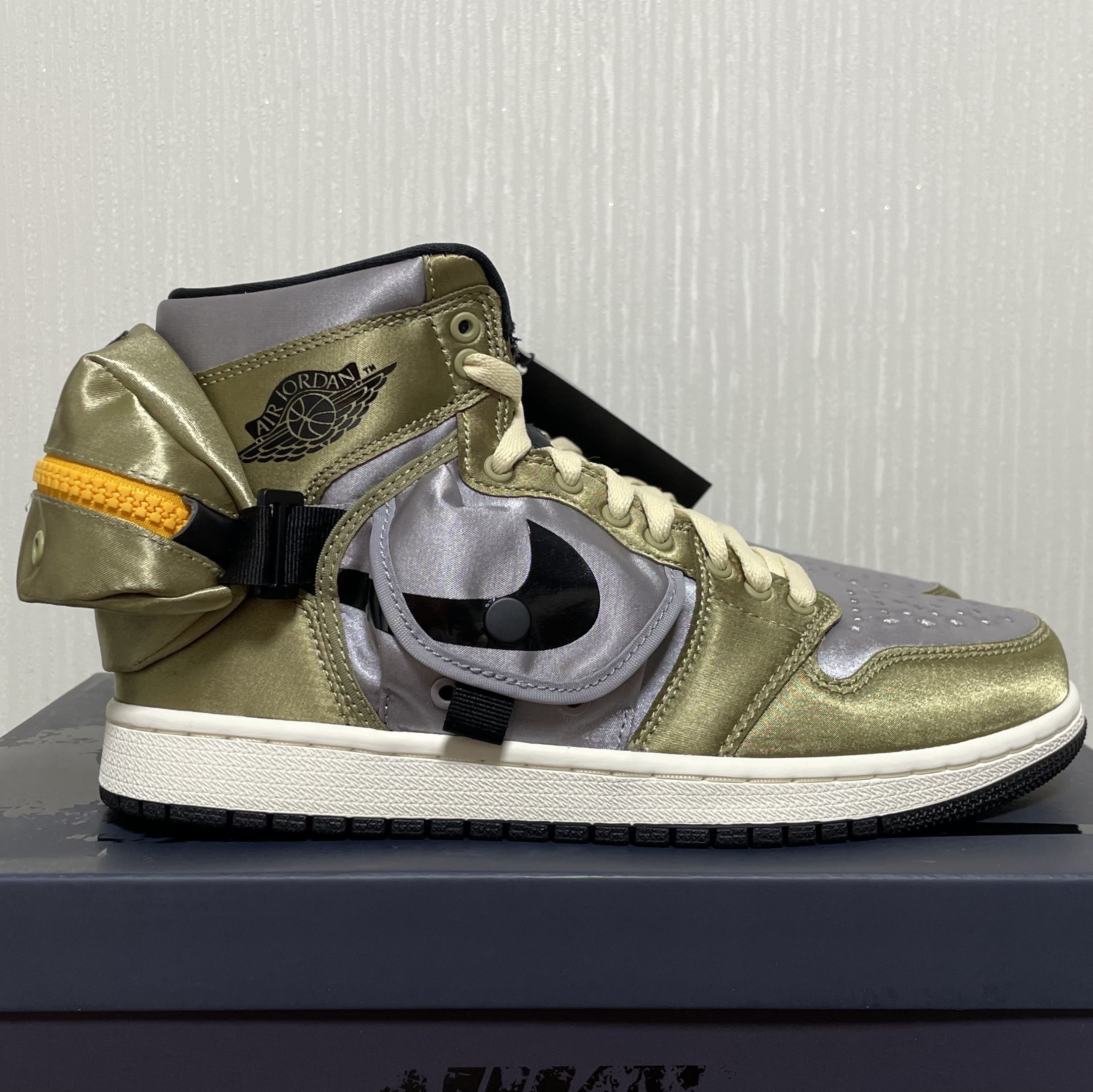 Jordan 1 High Utility Neutral Olive 착용 스타일