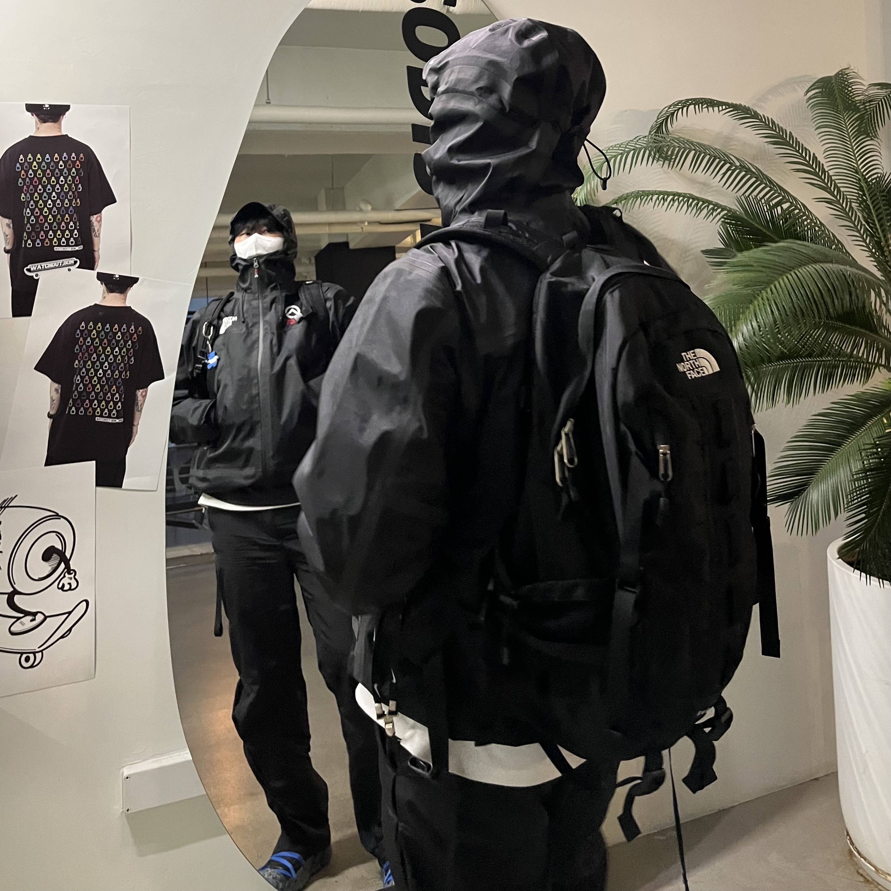 Camper x Ader Error Proto-743-S Black Leather Shoes, Camper x Ader Error Proto-T33-W Dark Grey Shoe Cover 착용 스타일 - 2