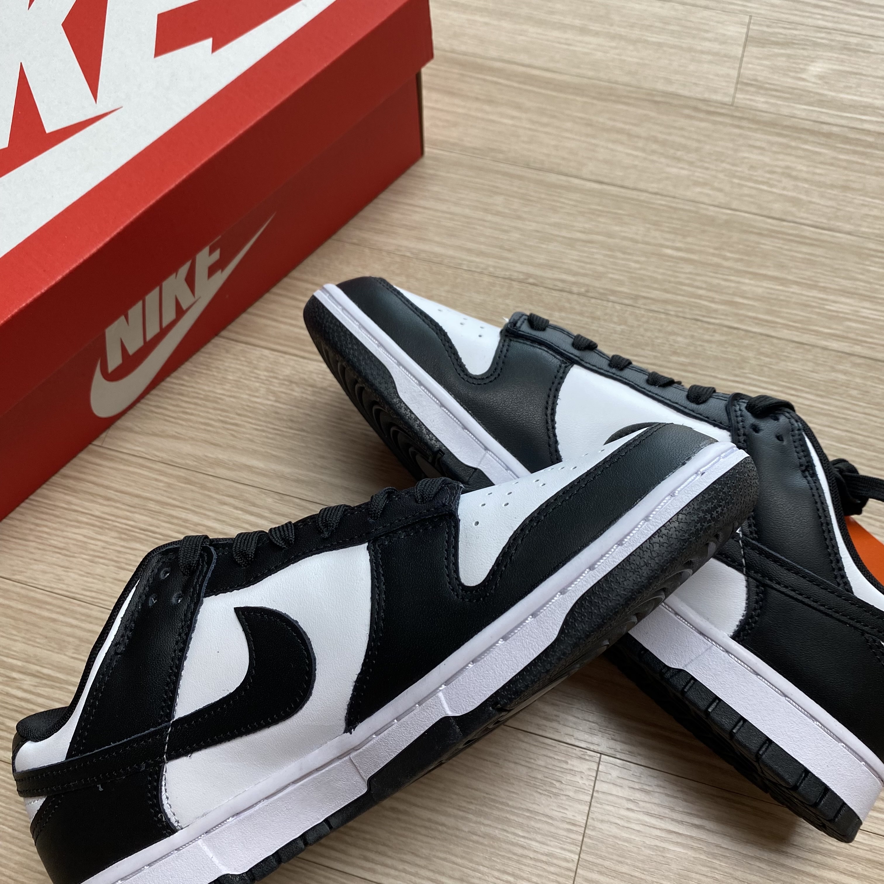 Nike Dunk Low Retro Black 착용 스타일 - 2