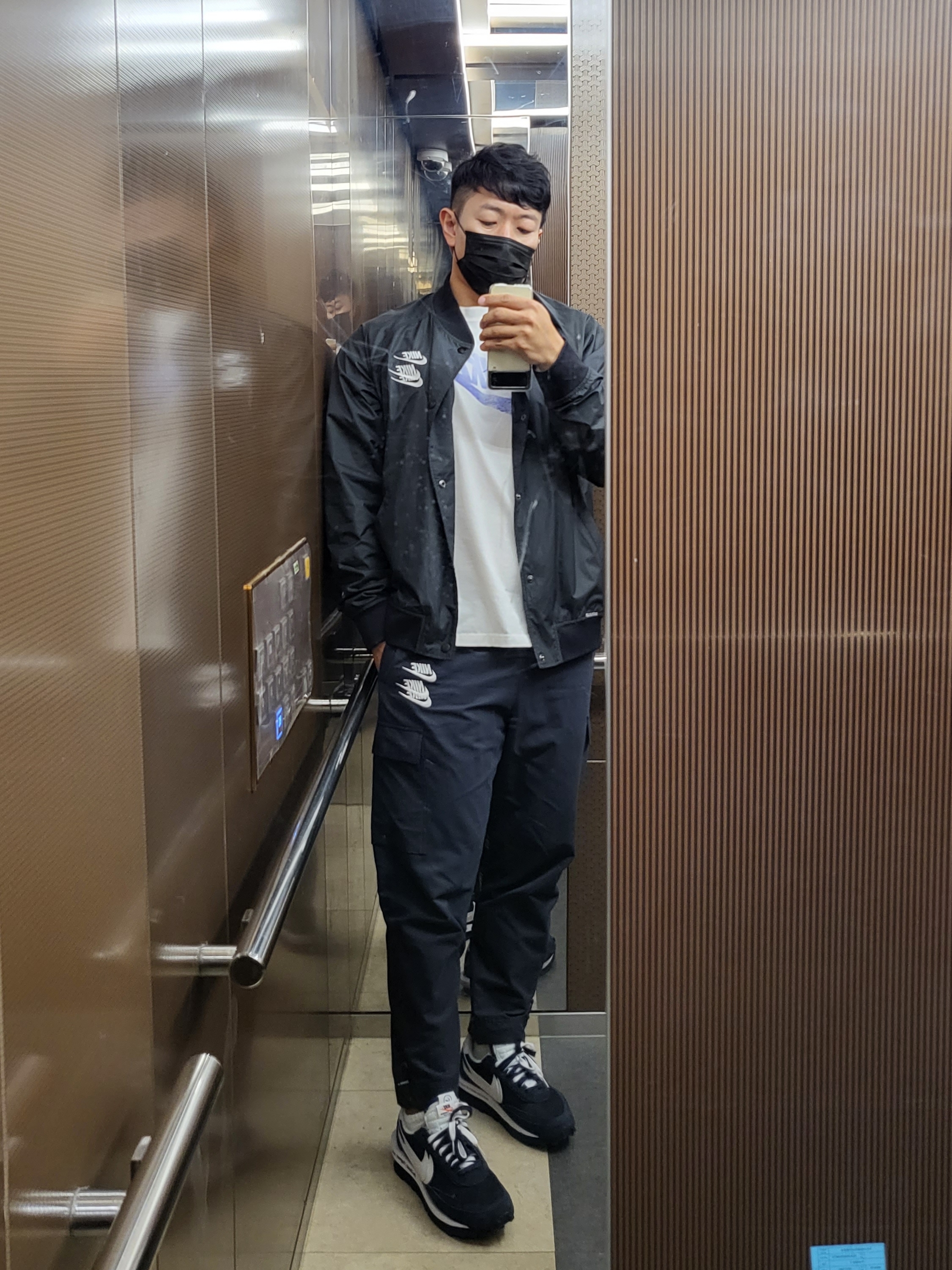 Nike x Sacai x Fragment LDWaffle Blackened Blue 착용 스타일 - 2