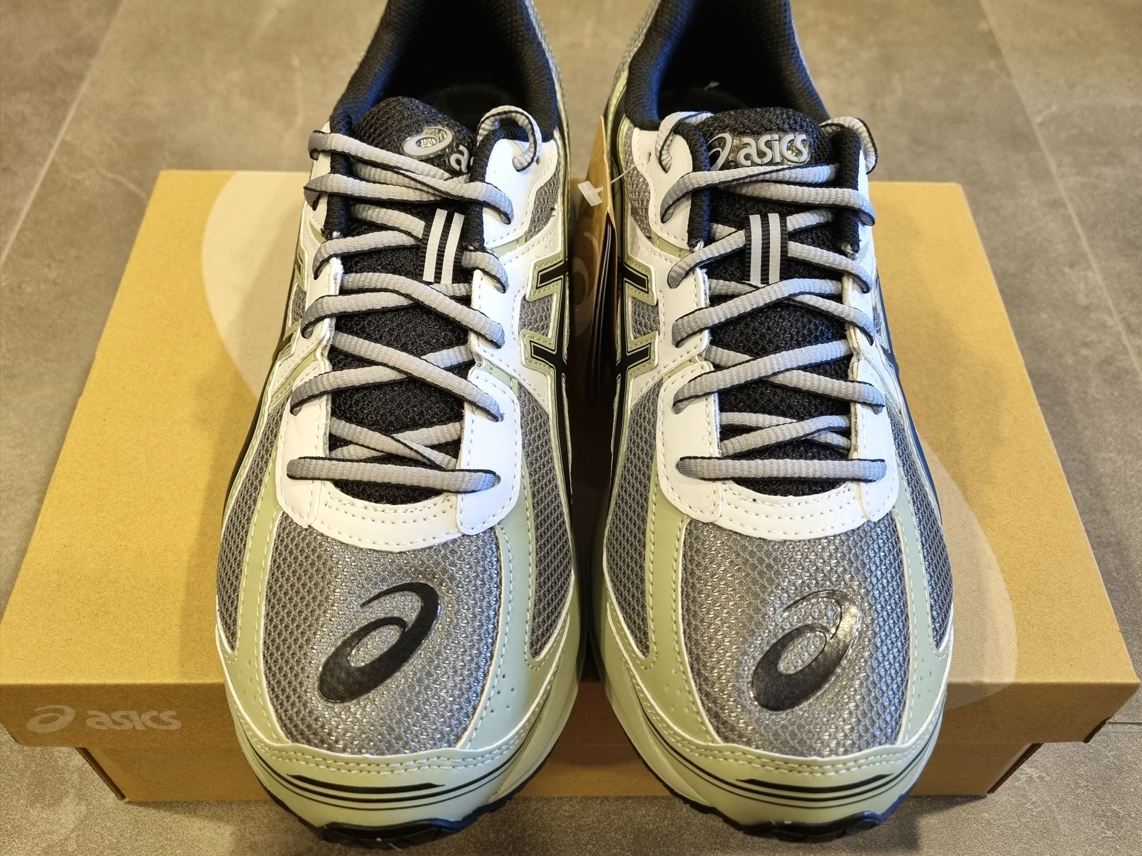 Asics Jog 100 S Sheet Rock - 2E Wide 착용 스타일 - 3