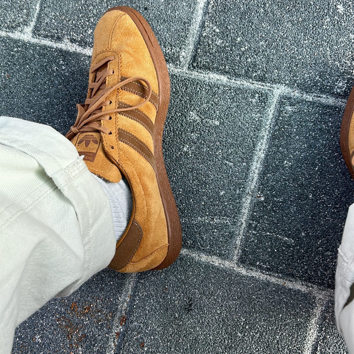 Adidas Tobacco Gruen Mesa Brown Desert 착용 스타일