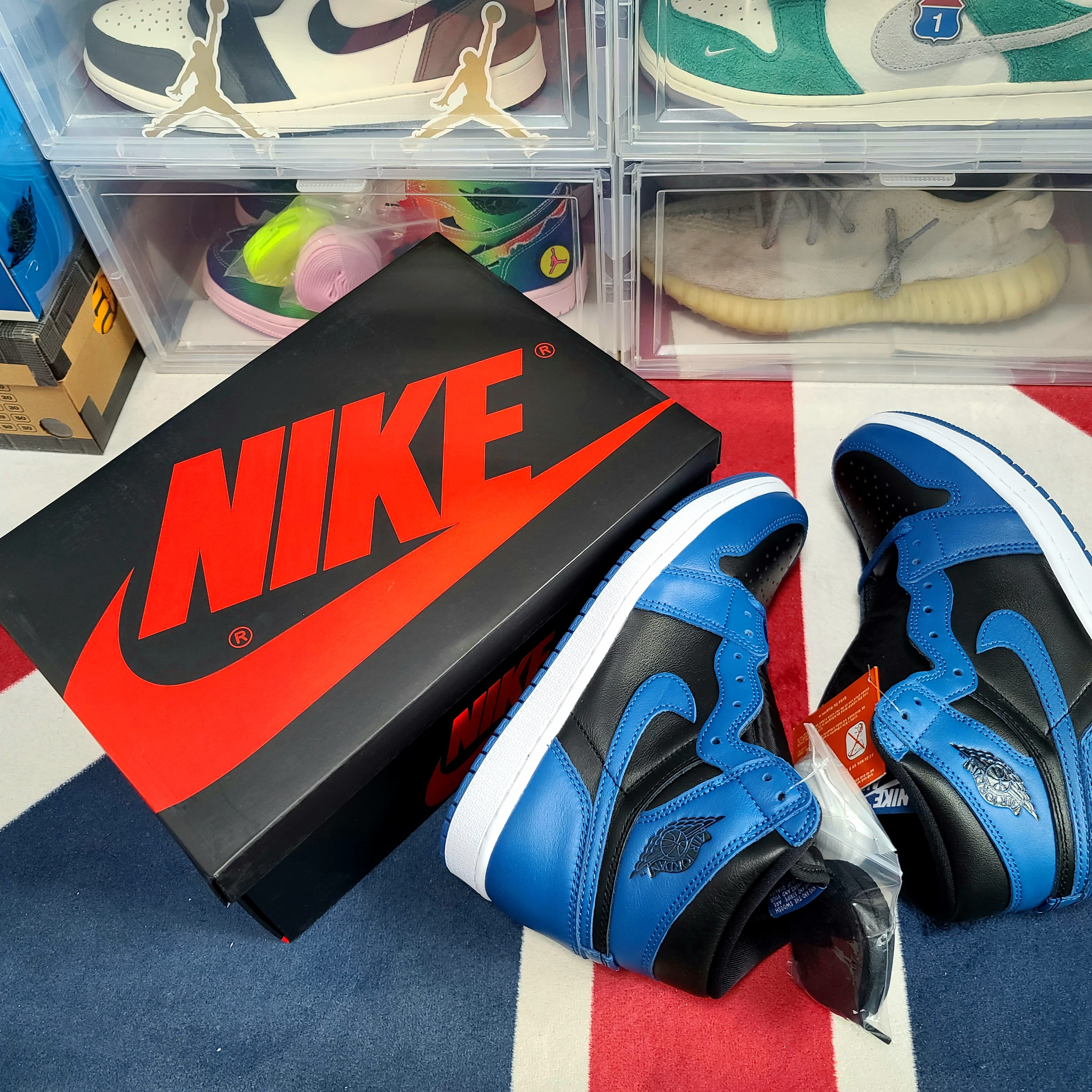 Jordan 1 Retro High OG Dark Marina Blue 착용 스타일 - 1