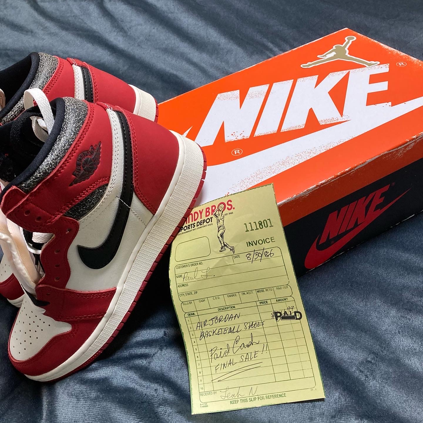 (GS) Jordan 1 Retro High OG Chicago 2022, Jordan 1 Retro High OG Chicago 2022 착용 스타일 - 2