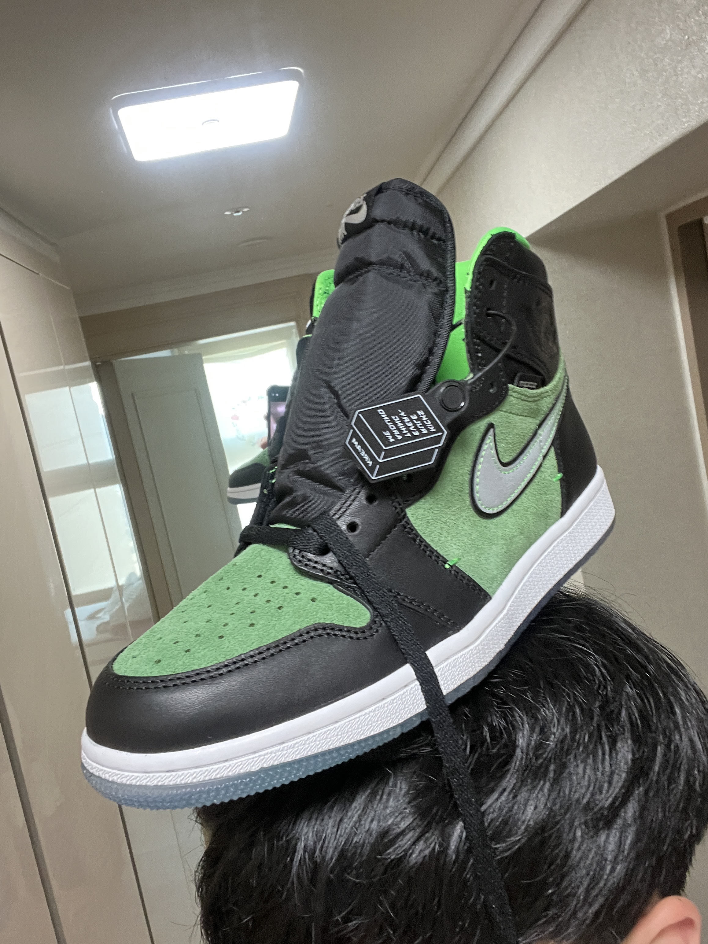 Jordan 1 Retro High Zoom Black Green 착용 스타일