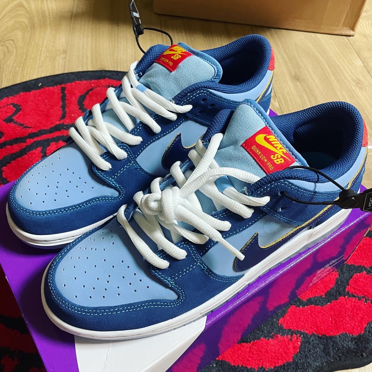 Nike x Why So Sad? SB Dunk Low Pro Coastal Blue 착용 스타일 - 1