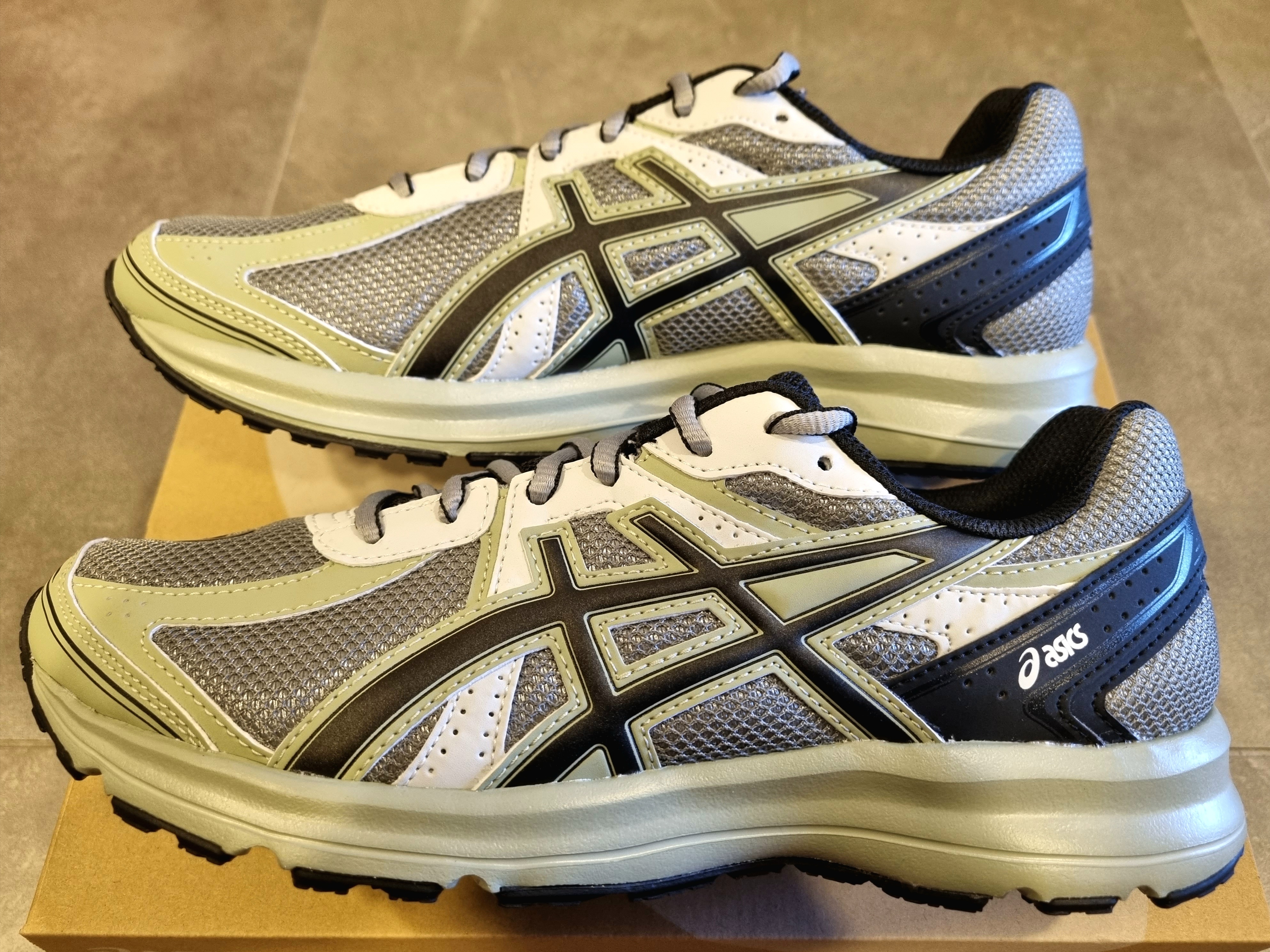 Asics Jog 100 S Sheet Rock - 2E Wide 착용 스타일 - 2