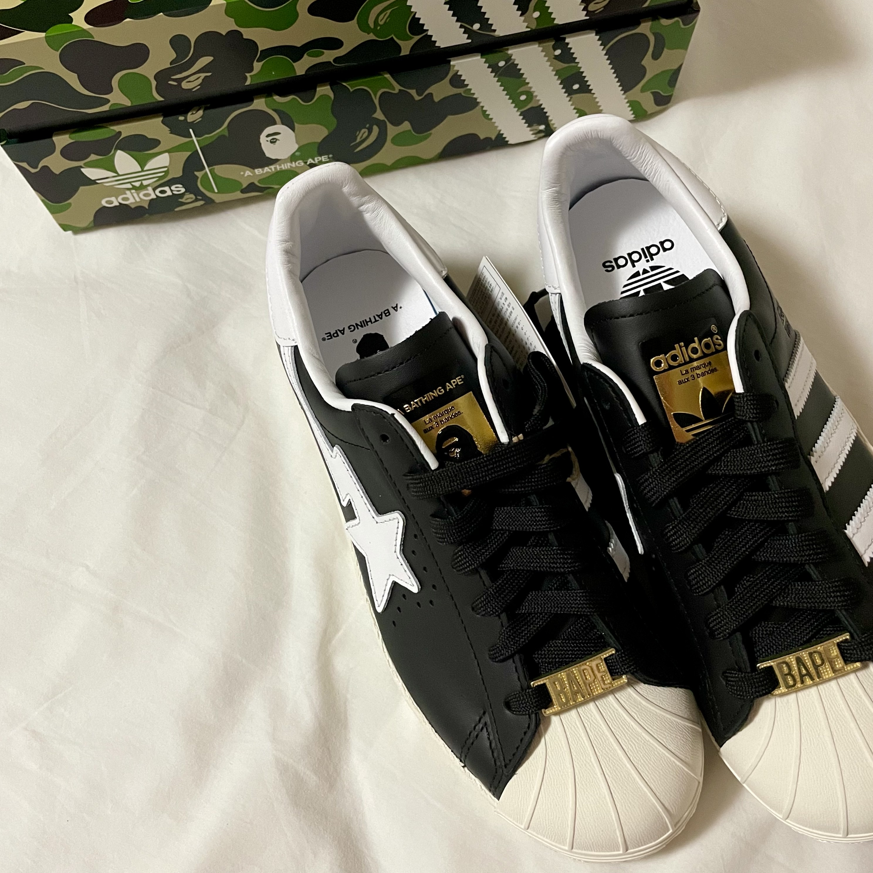 Adidas x BAPE Superstar 80s Core Black Off White 착용 스타일