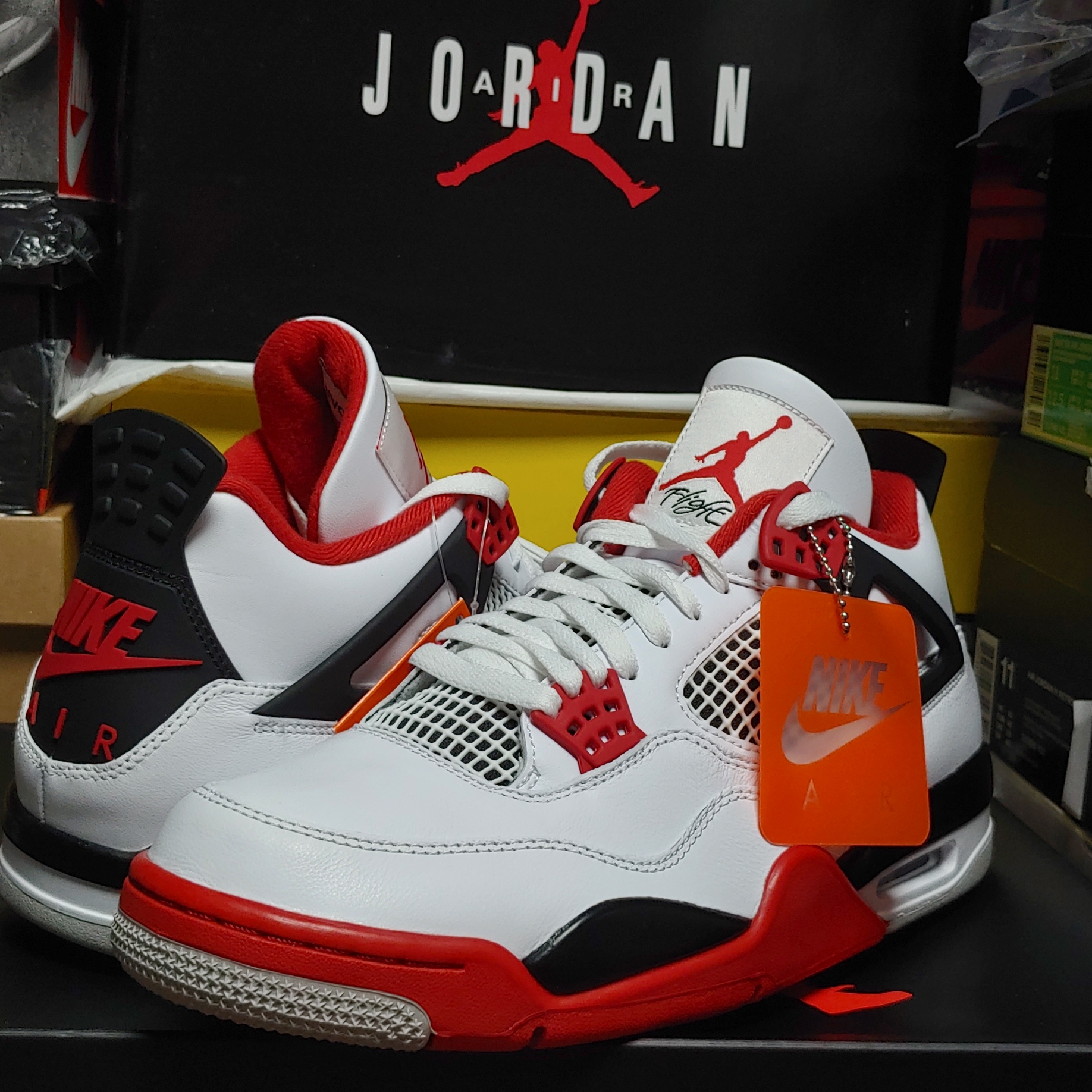 Jordan 4 Retro OG Fire Red 2020 착용 스타일